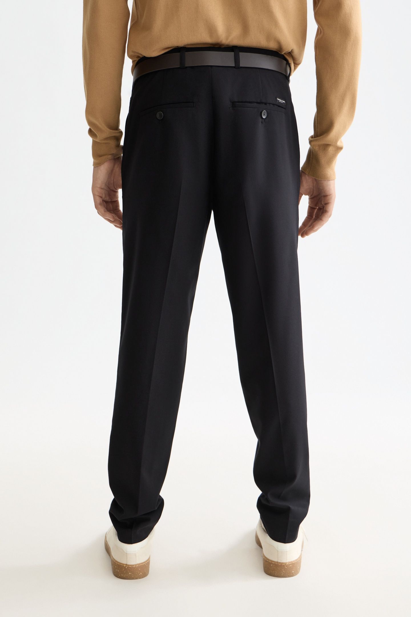CORE - IRVING - COOL-WOOL BLEND CHINO BLACK 3