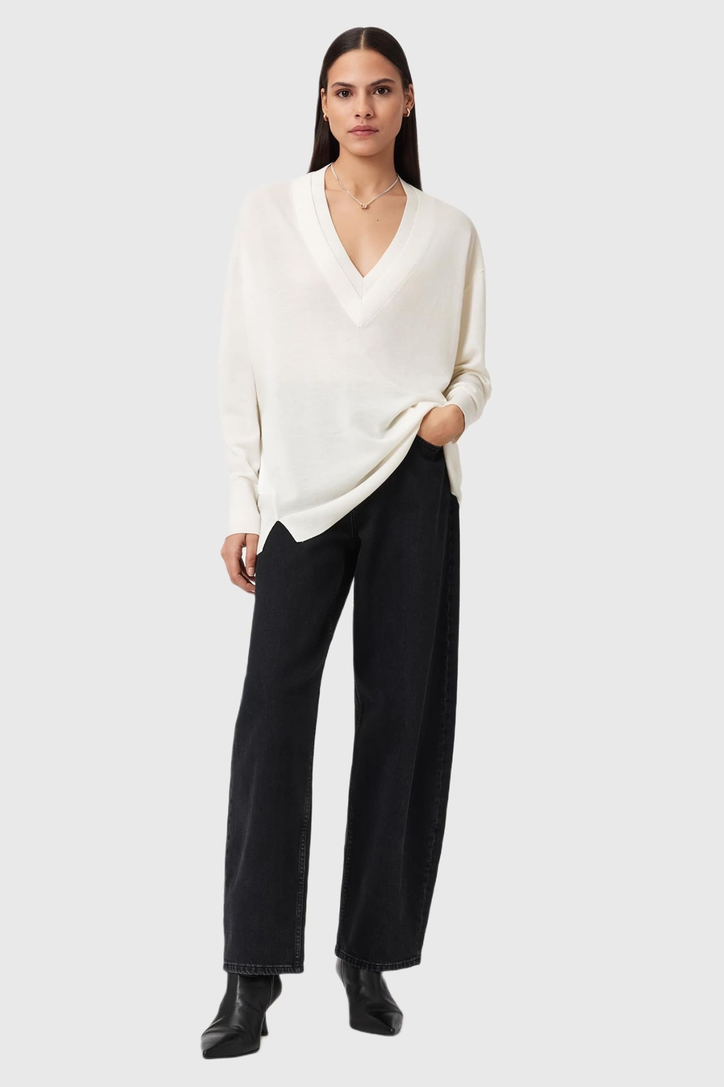 BERN PANEL V NECK CHALK WHITE 2