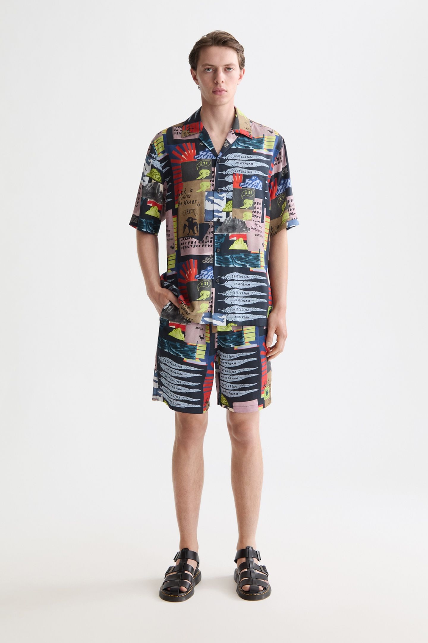 FAVE - PRINTED TENCEL REGULAR FIT BERMUDA SHORTS ART DEPT CO 5