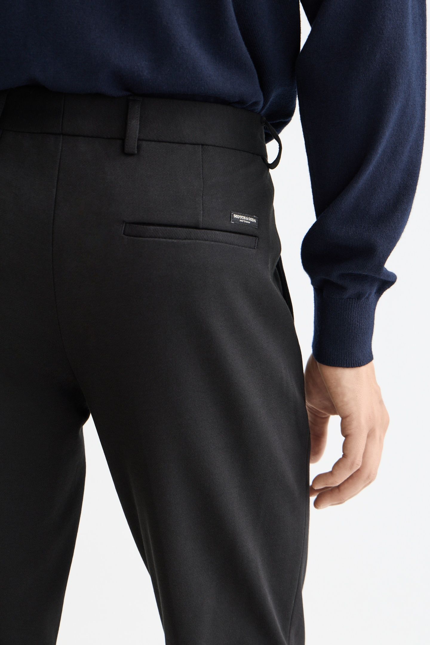 CORE - MOTT - TAILORED KNITTED YARN DYED CHINO BLACK 6