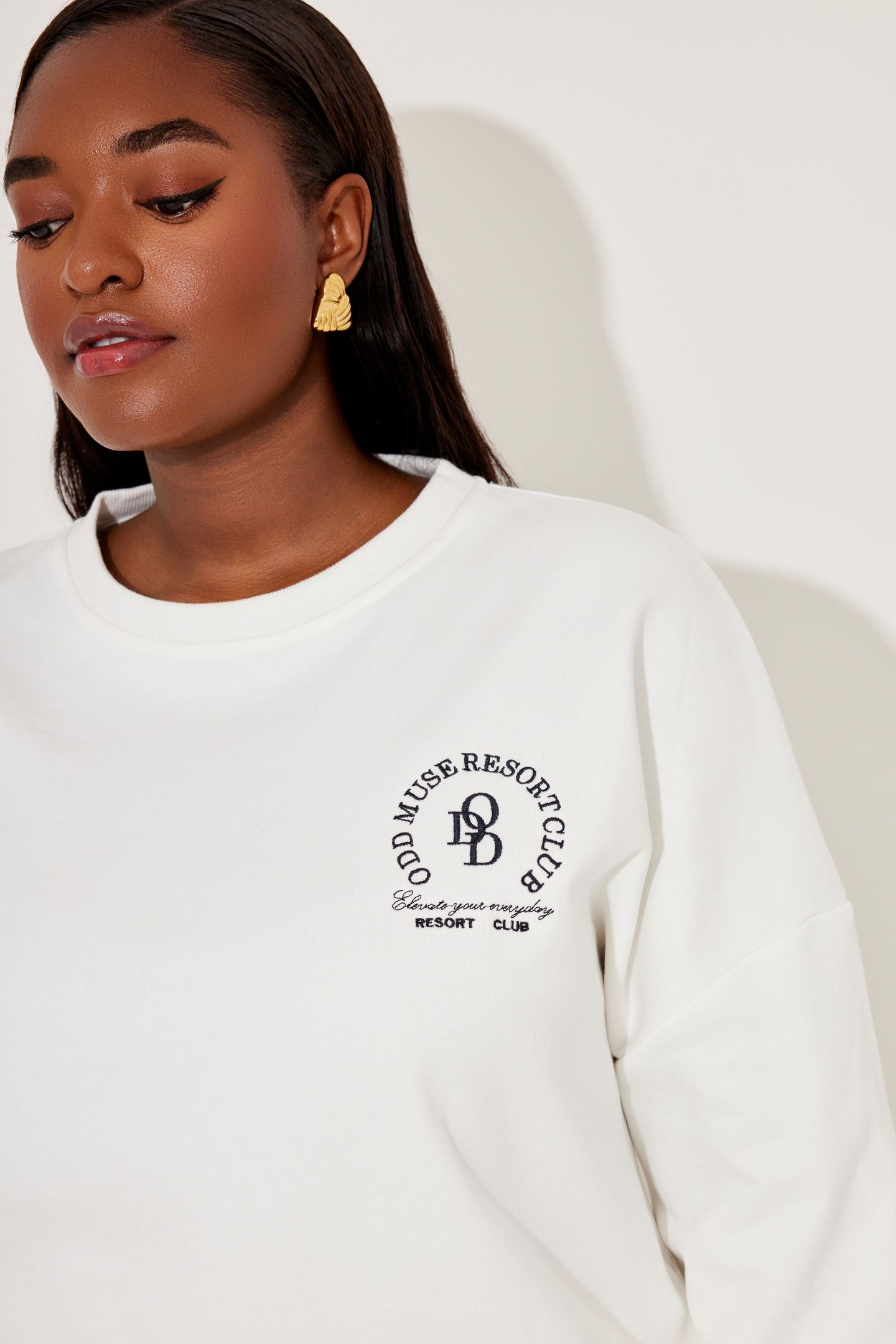 RESORT CLUB SWEATSHIRT WHITE 3