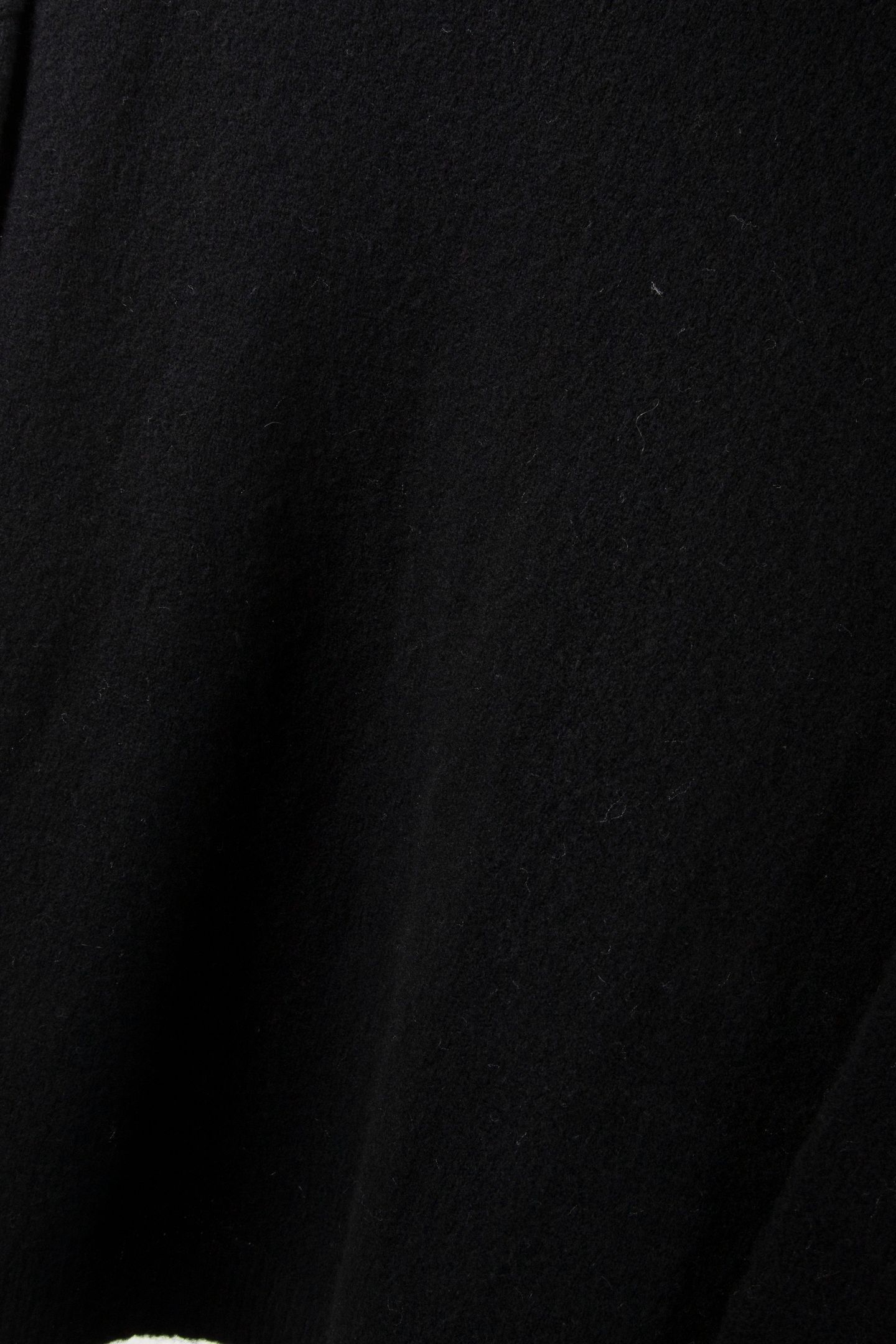 CREW-NECK OUTSIDE SEAMS BLACK 5