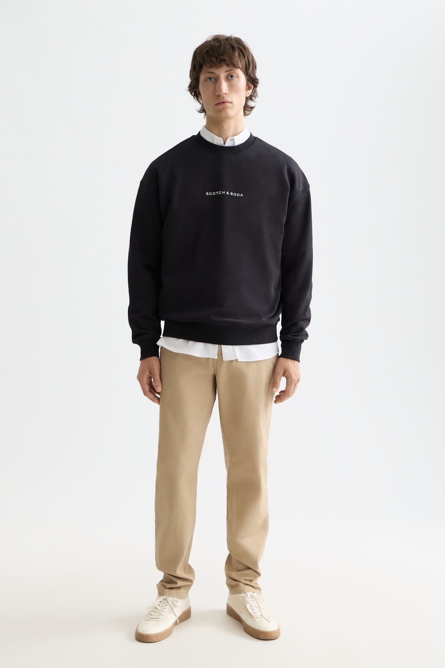 CORE - LOGO FRONT CHEST SWEATSHIRT BLACK 1