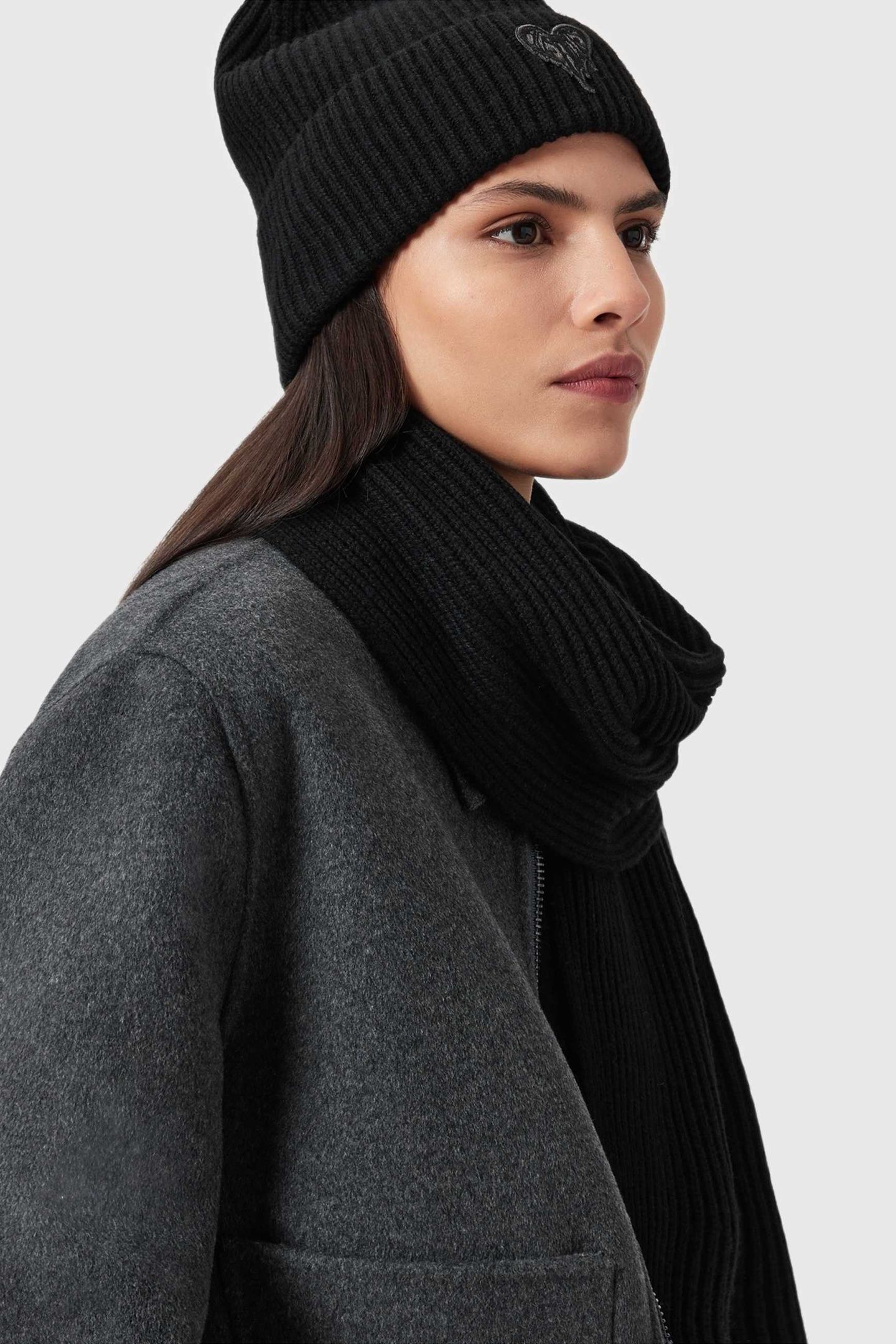 TRIP LOGO SCARF BLACK 4