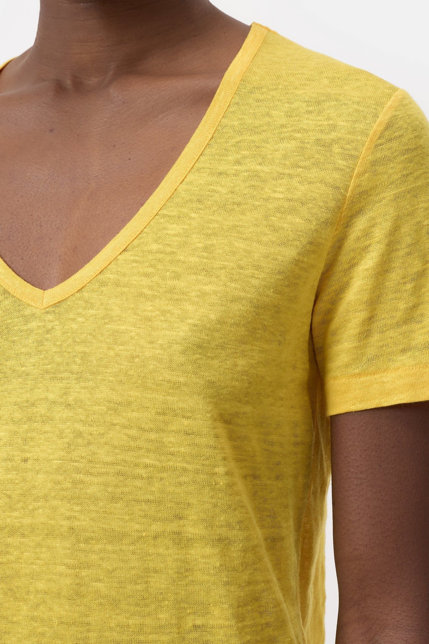 V-NECK MANGO YELLOW 5