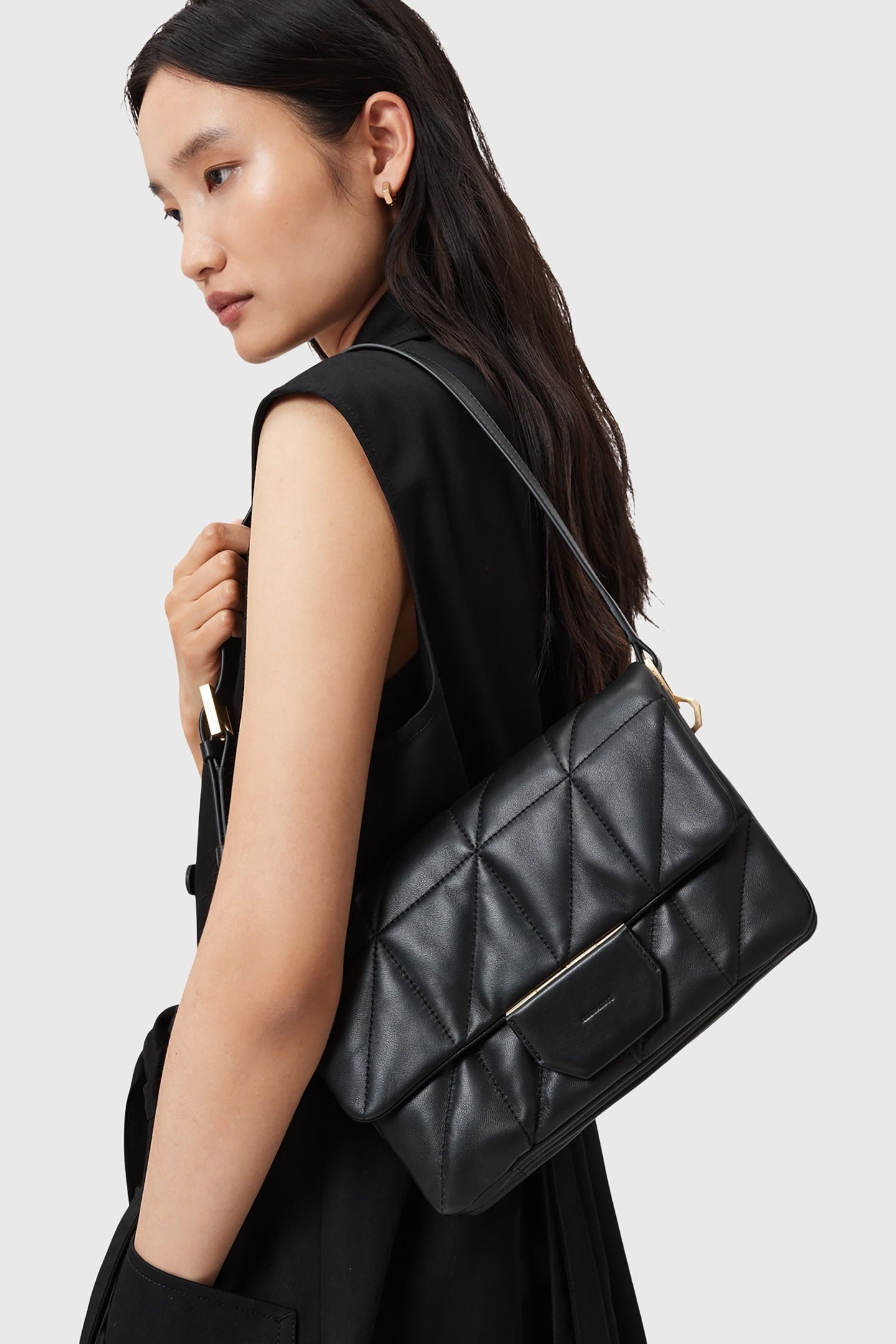 ONDINE QUILT SHLDR BLACK 6