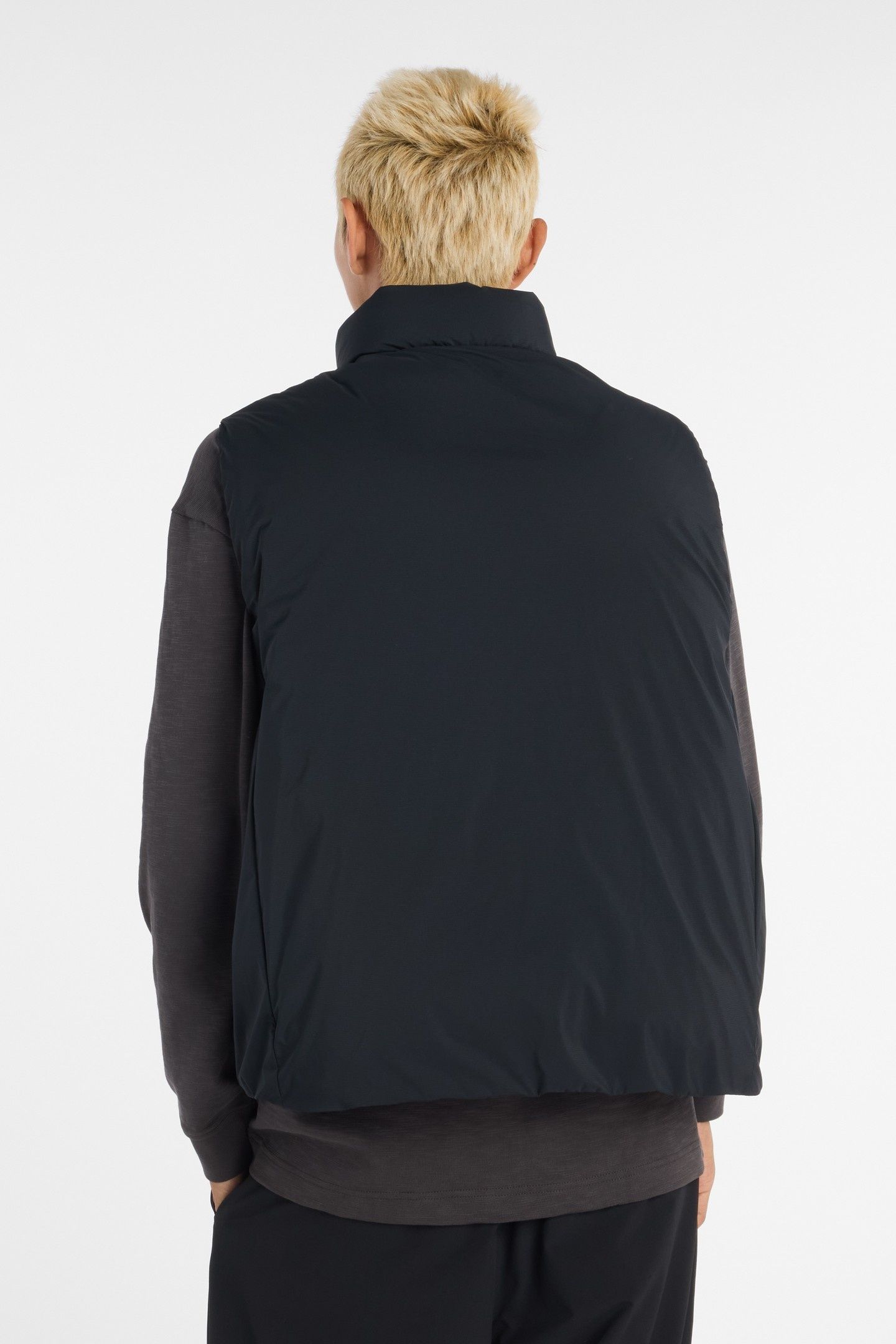 NB GREY DOWN VEST BLACK 2