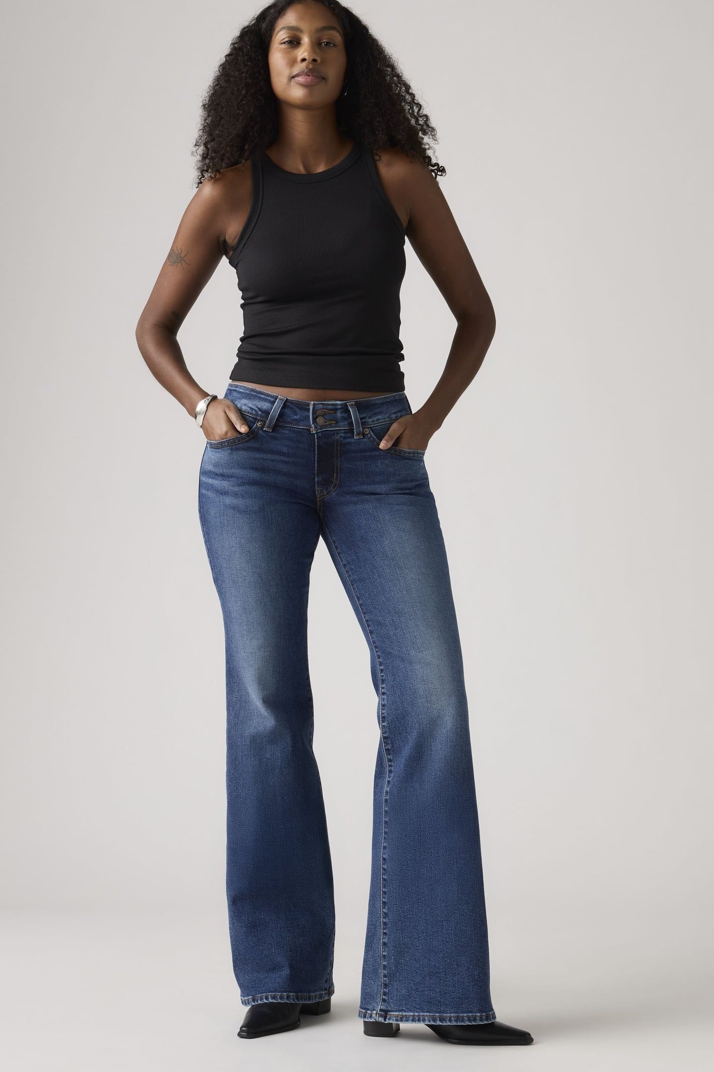 SUPERLOW FLARE JEANS 1