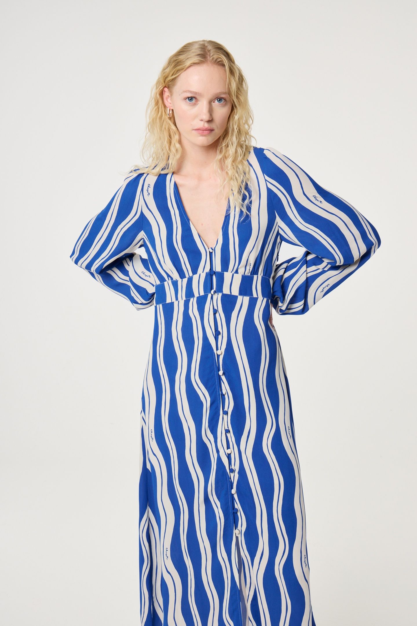 ANA DRESS COSY WHITE/COBALT 3
