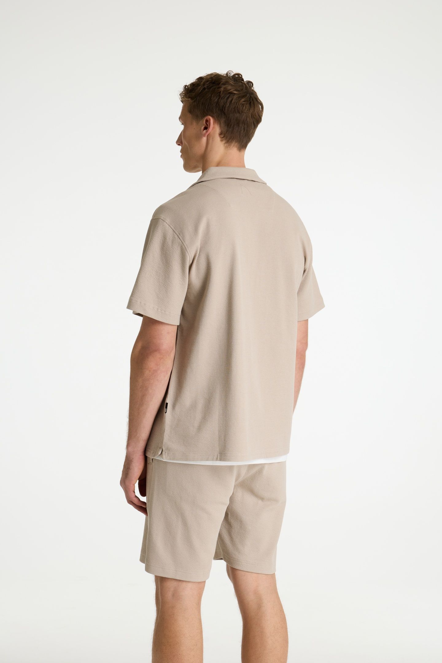 BORI STRUCTURE SHIRT SHORT SLEEVE STRING 2