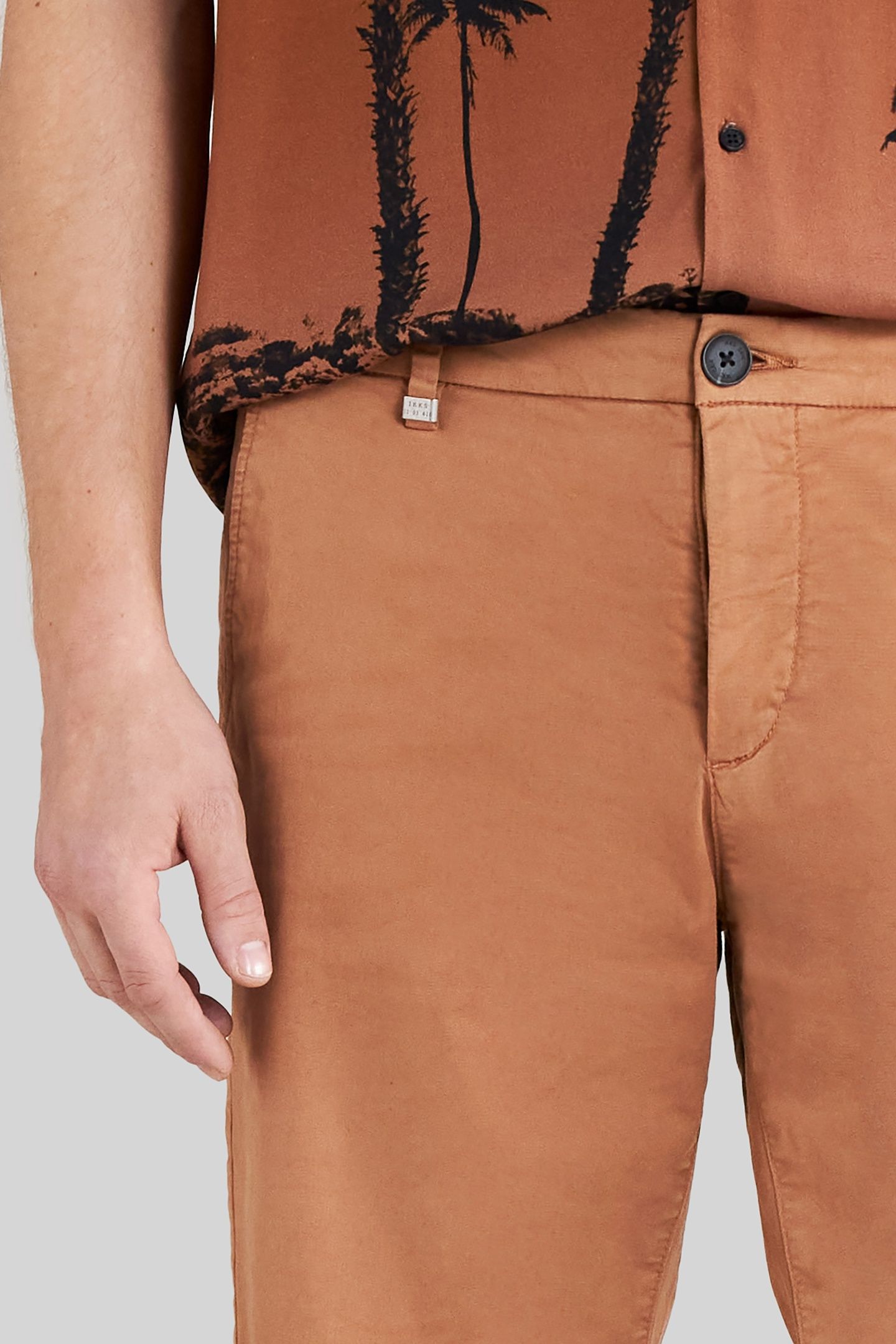 COGNAC TAPERED CHINO BERMUDAS 5