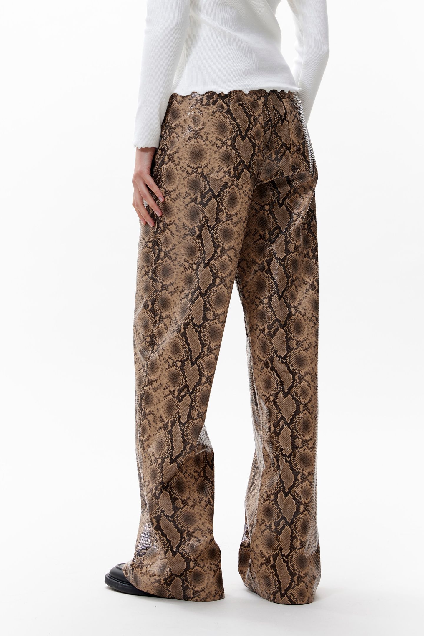 LOOSE FIT SNAKE TROUSERS BROWN SUGAR 3