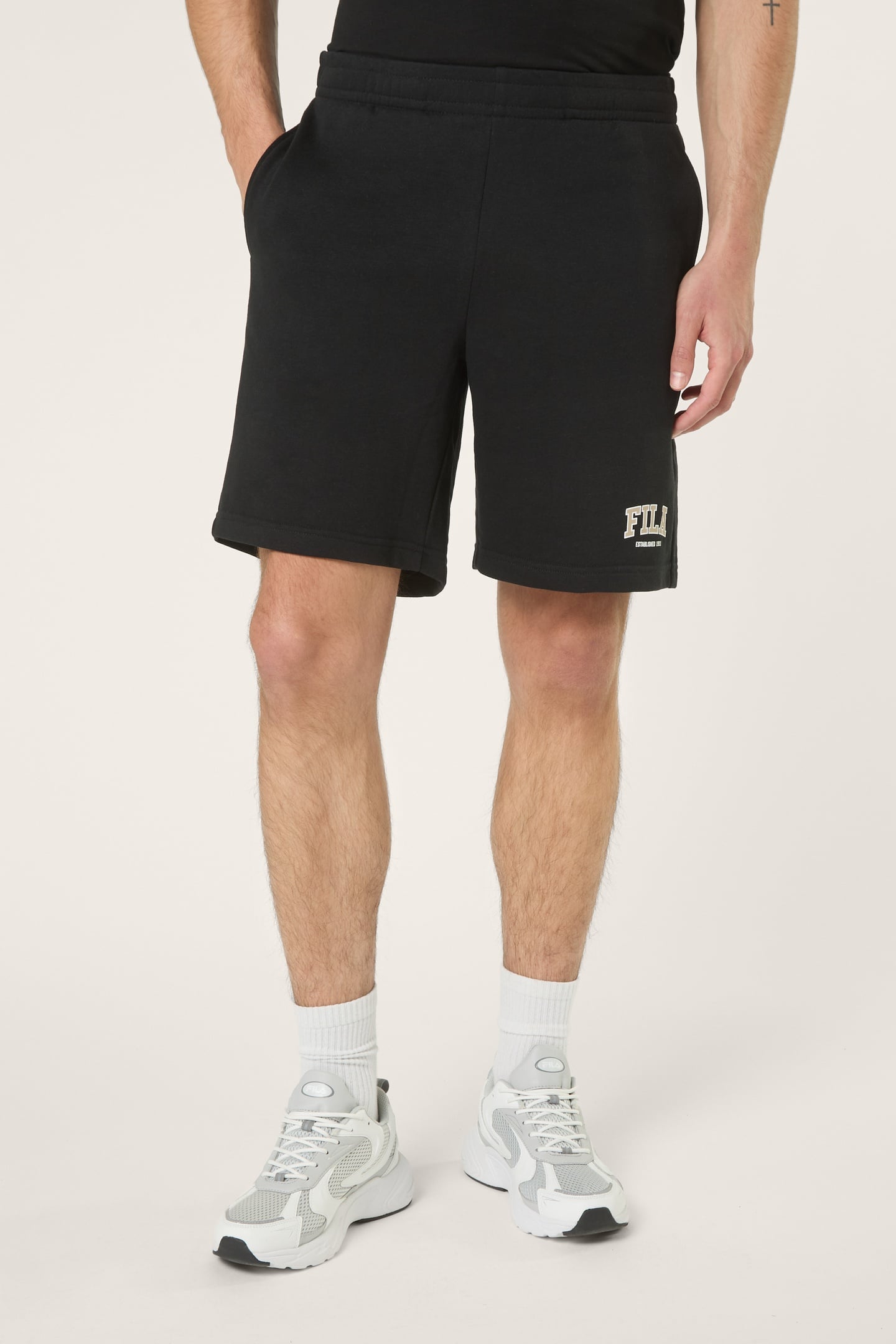 RIFREDI REGULAR GRAPHIC SWEAT SHORTS BLACK 1