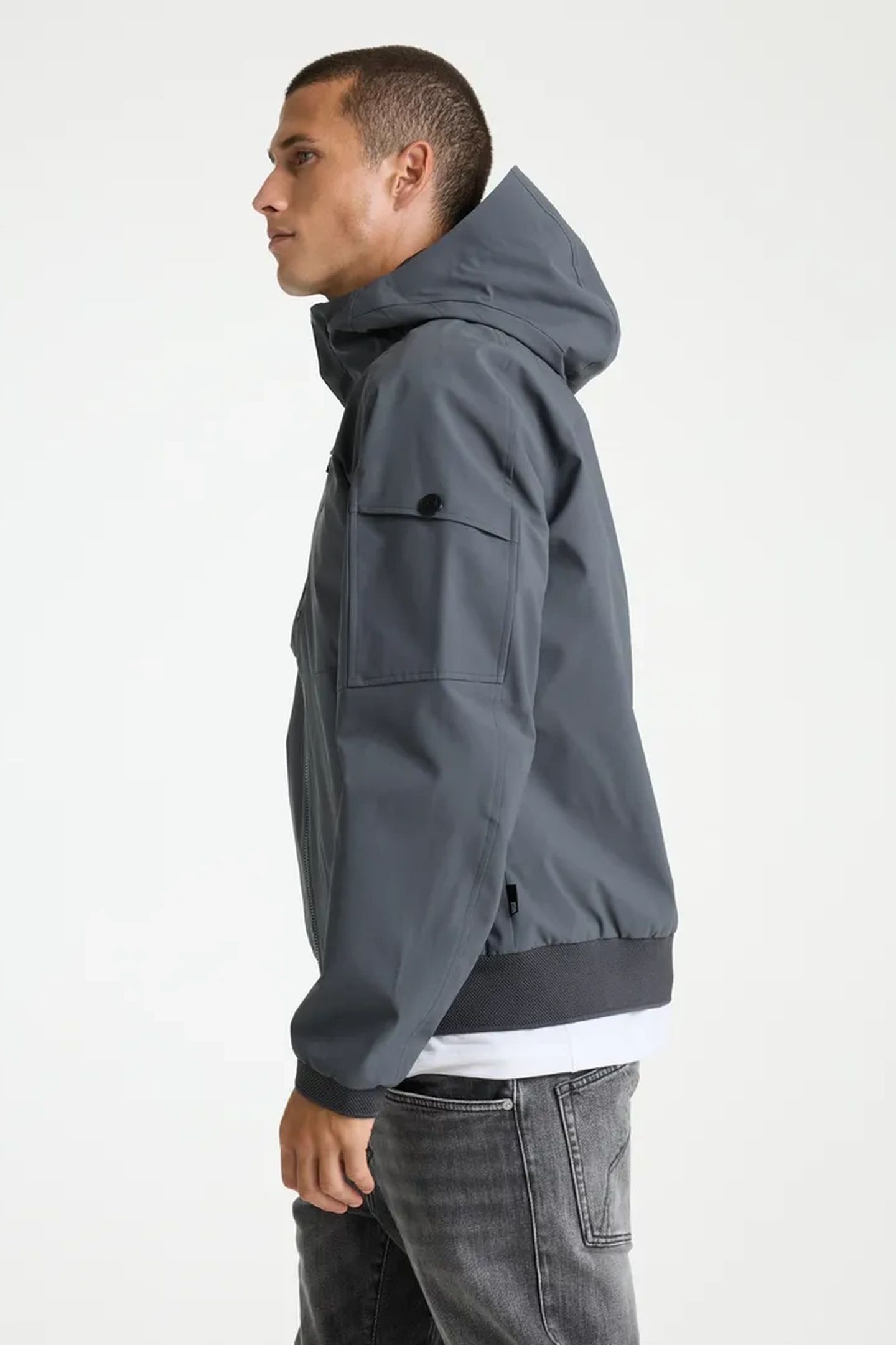 RETURN MOUNT OUTERWEAR IRON GATE 2