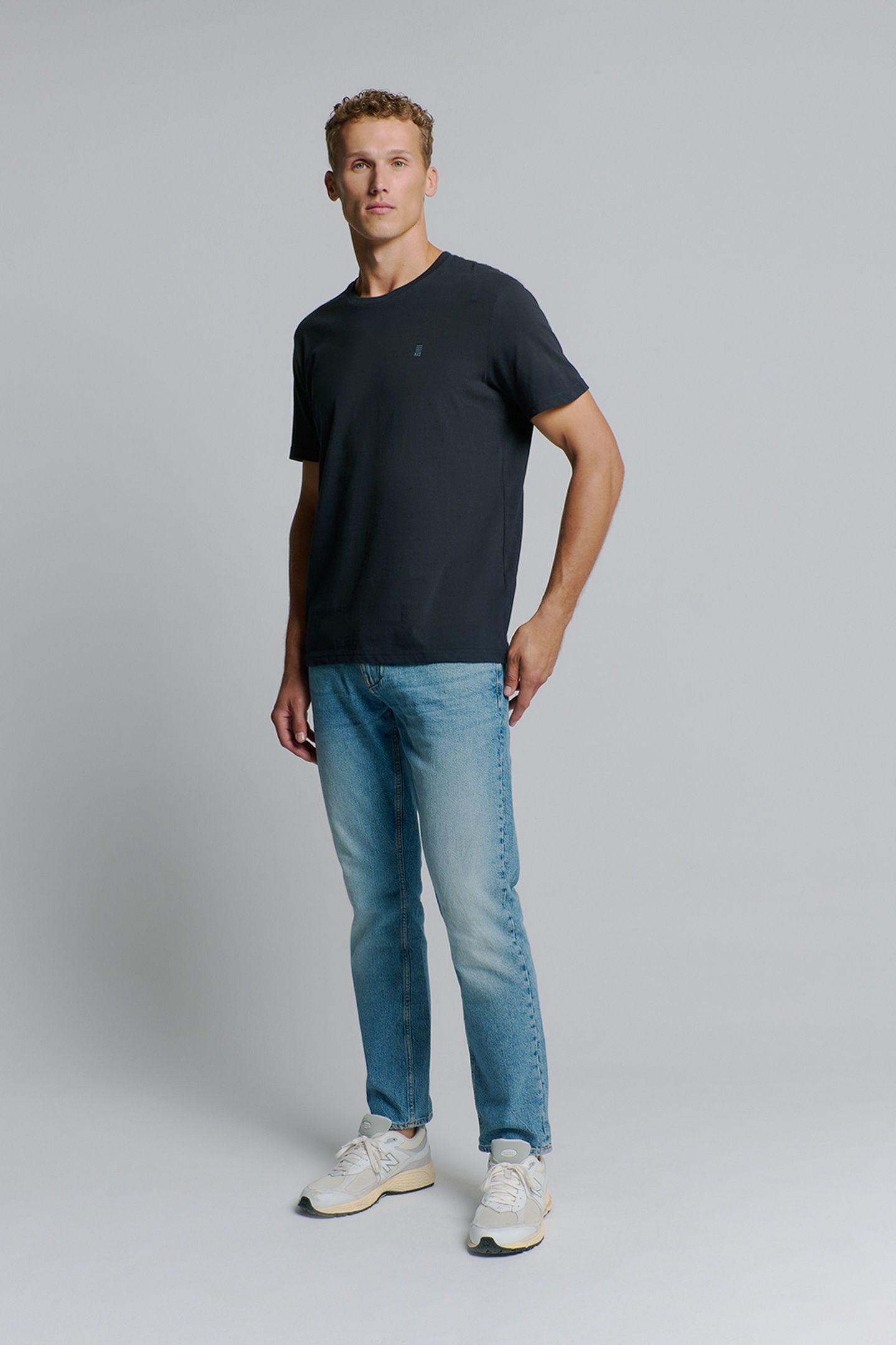 T-SHIRT CREWNECK SOLID BASIC NIGHT 1
