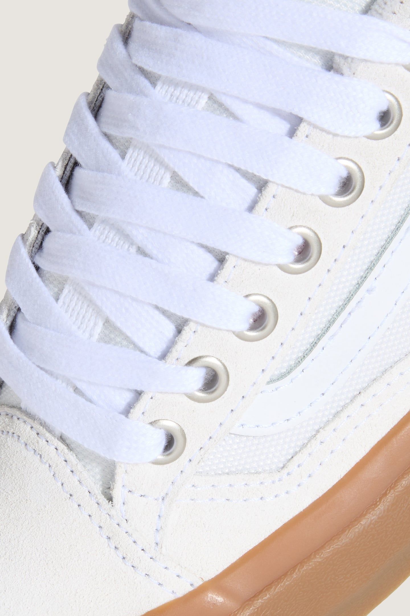 UNISEX SKATE OLD SKOOL 36 + WHITE/GUM 7