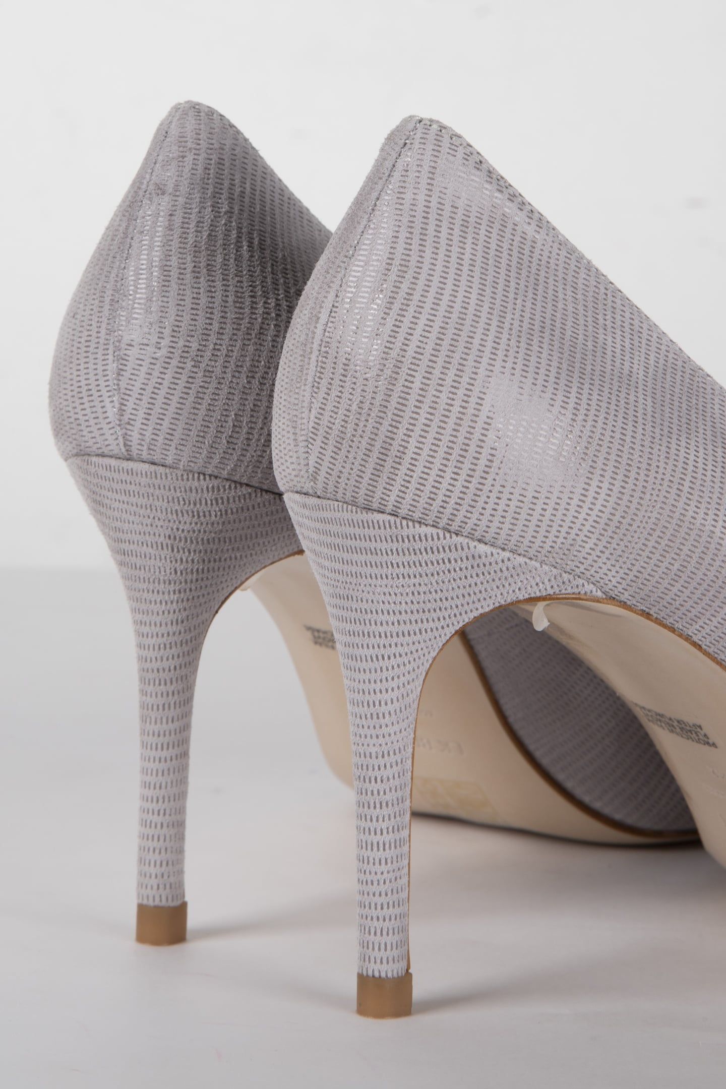FLORET NEW CLOSED COURTS BUTTERCREAM 4