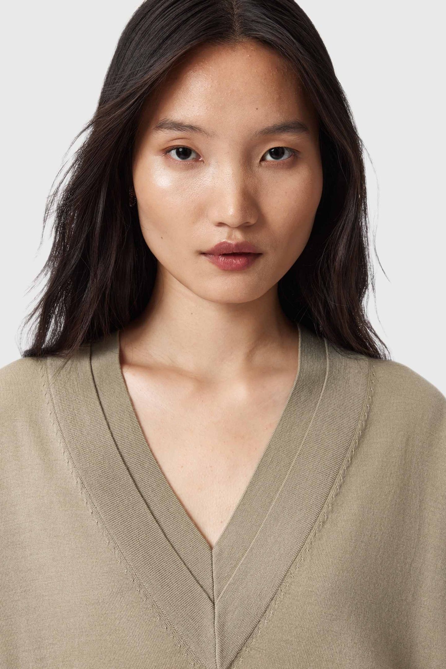 BERN PANEL V NECK TAUPE GREY 8