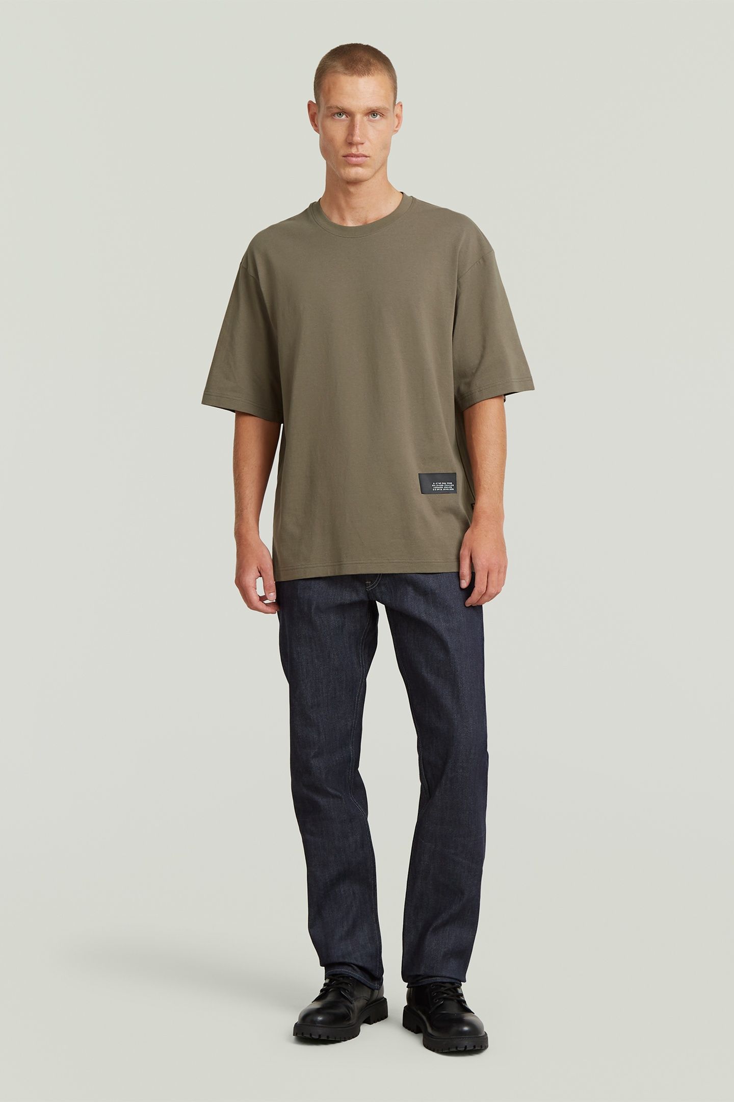 BADGE BOXY R T DARK BROWN 2