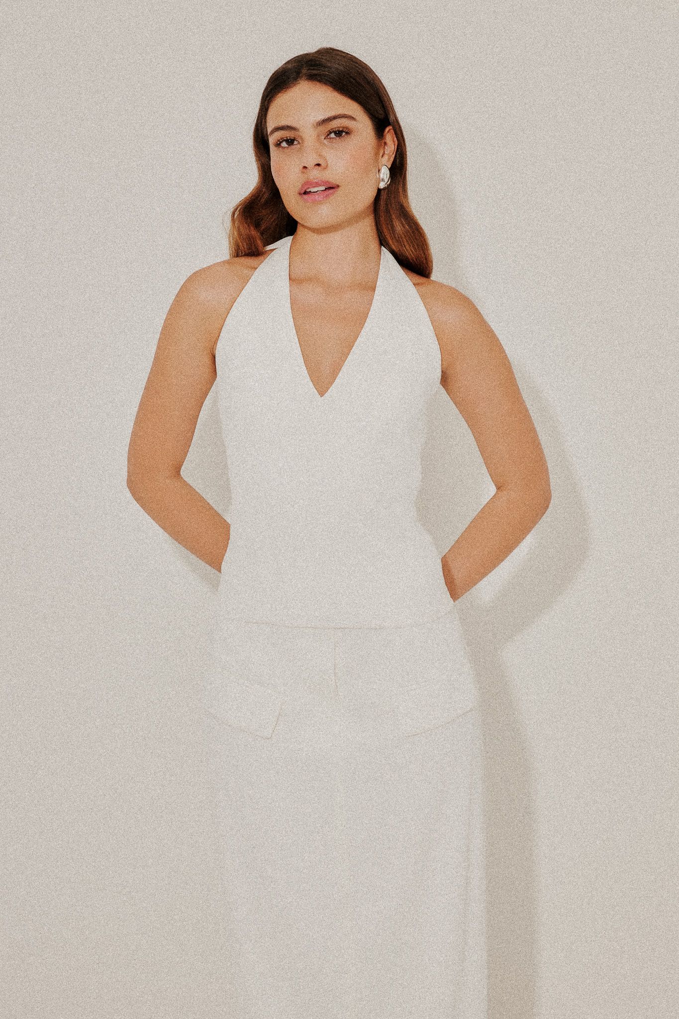 V-NECK TOP WHITE 3