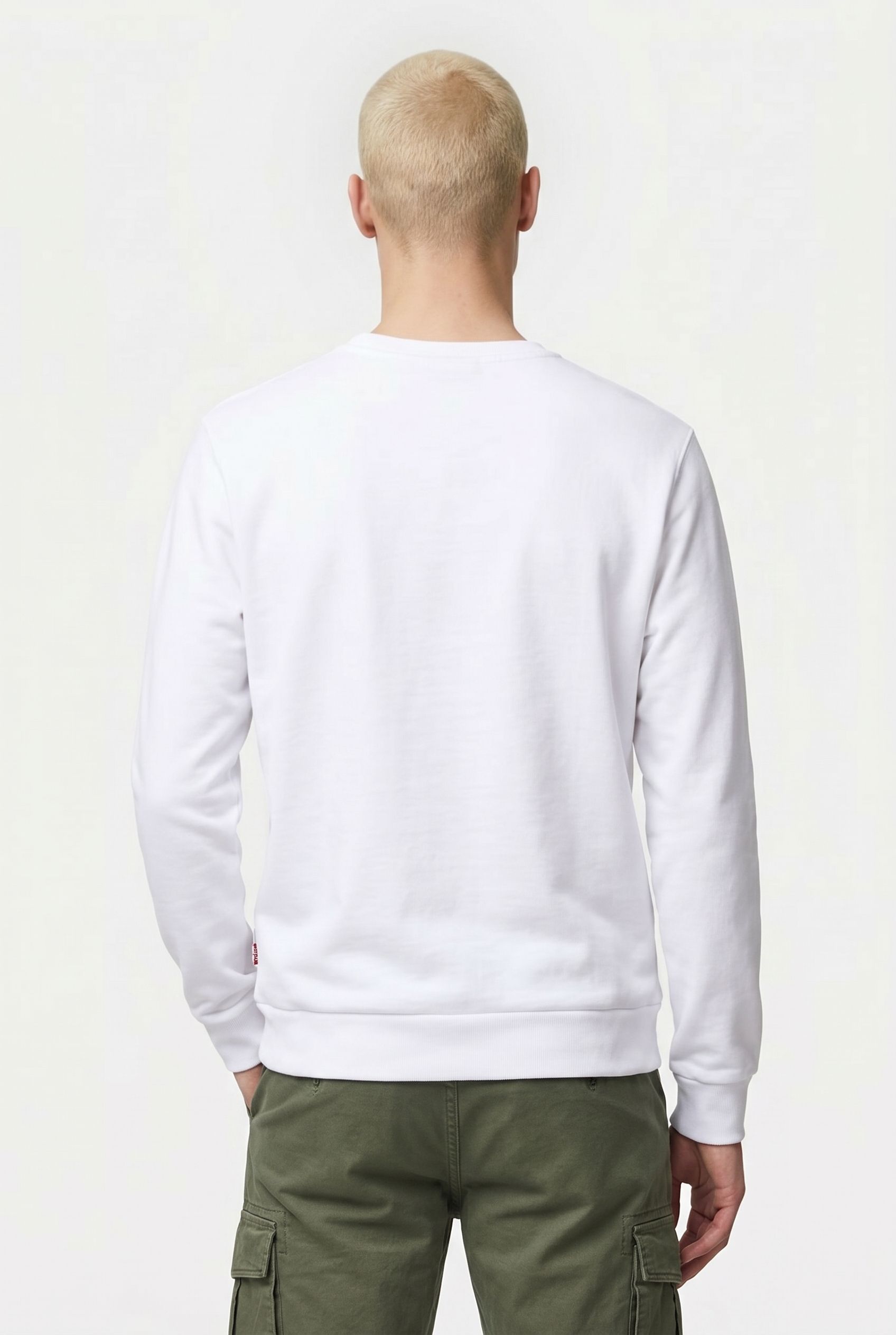 GRAPHIC SWEATSHIRT BATWING OUTLINED CHESTHIT WHITE 2