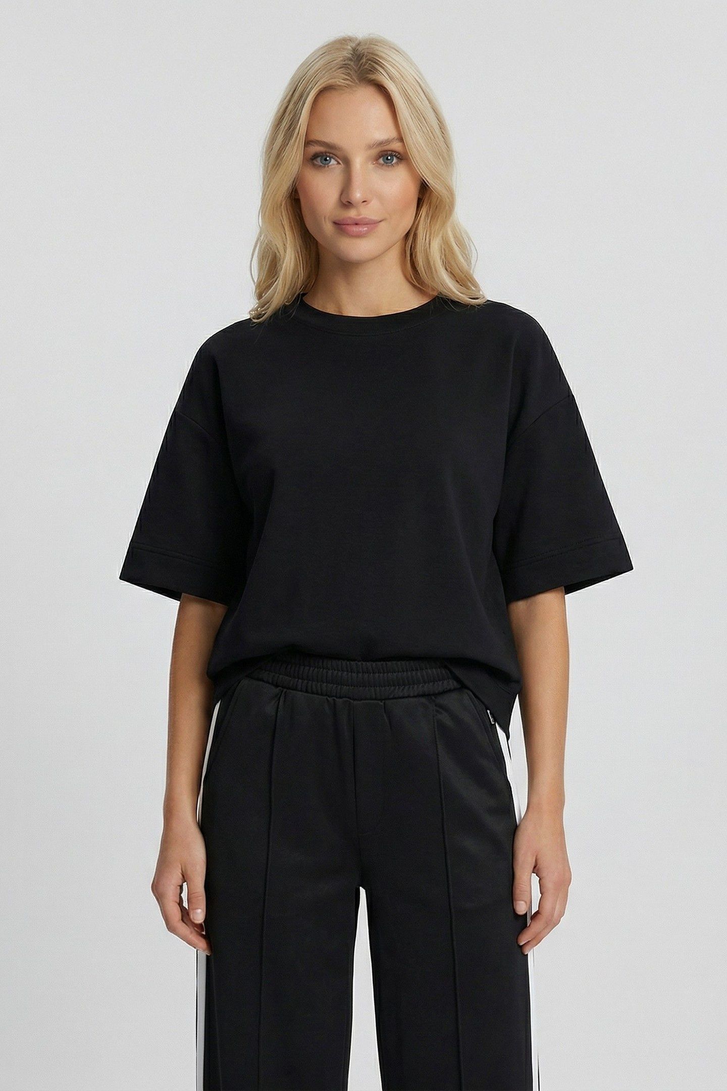 MOMO TS BLACK 1