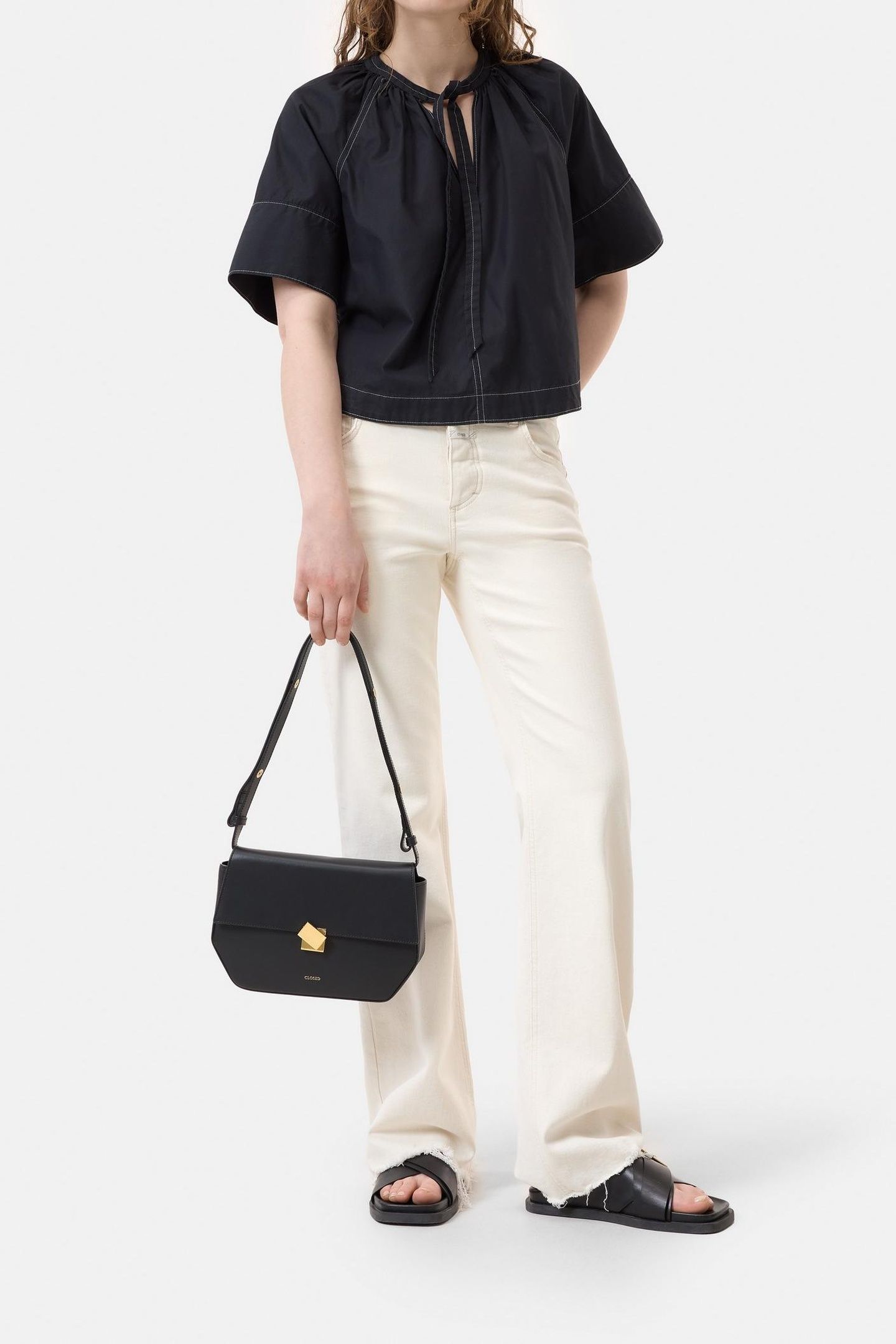 CROPPED TOP BLACK 2