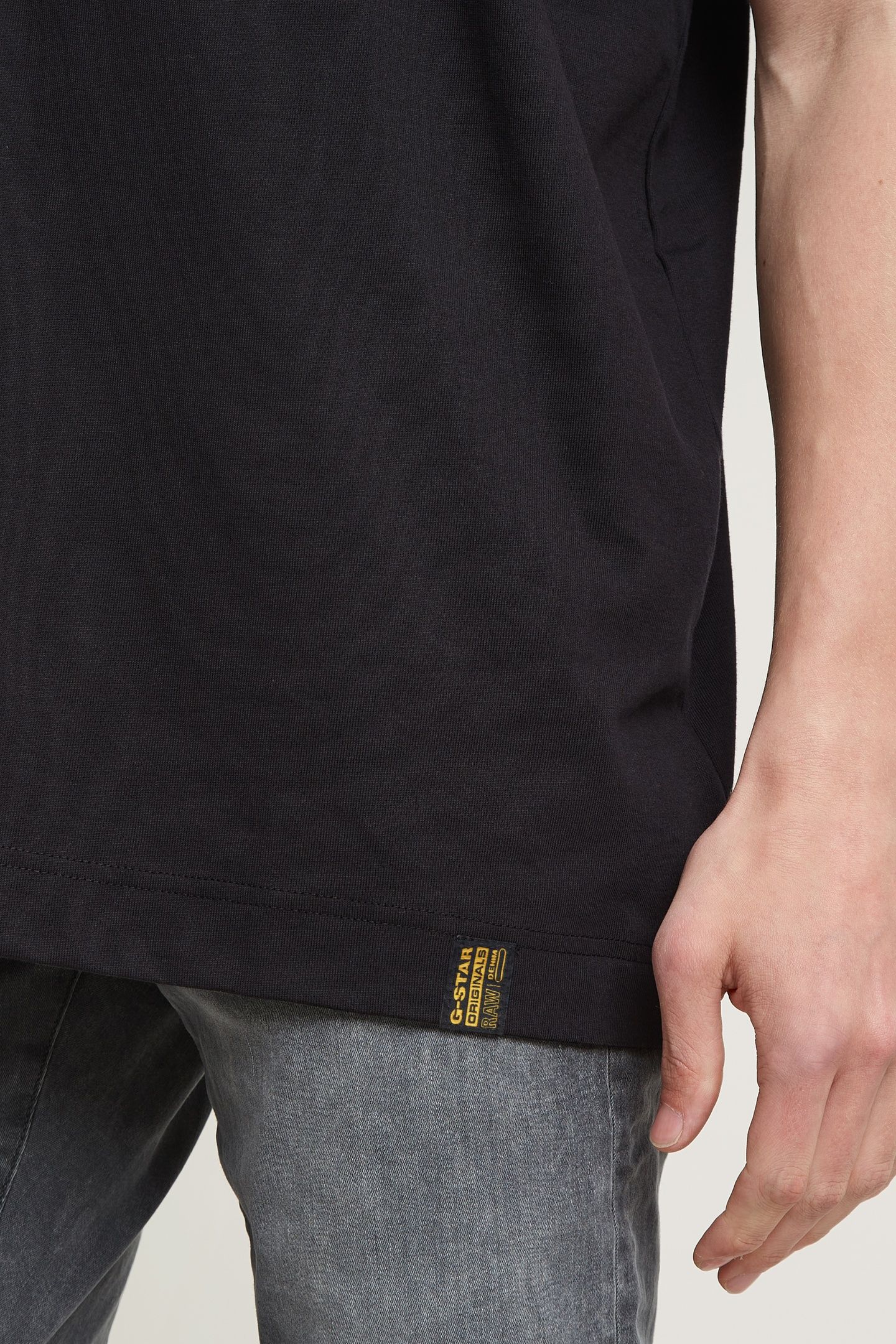 ESSENTIAL LOOSE R T BLACK 5