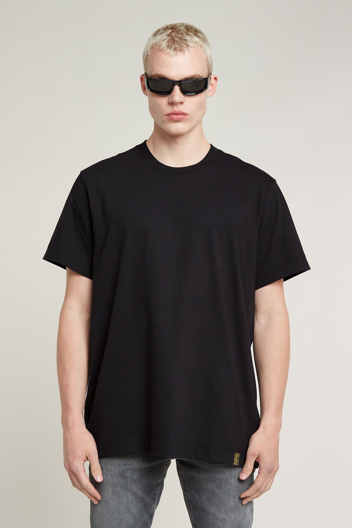 ESSENTIAL LOOSE R T BLACK 1