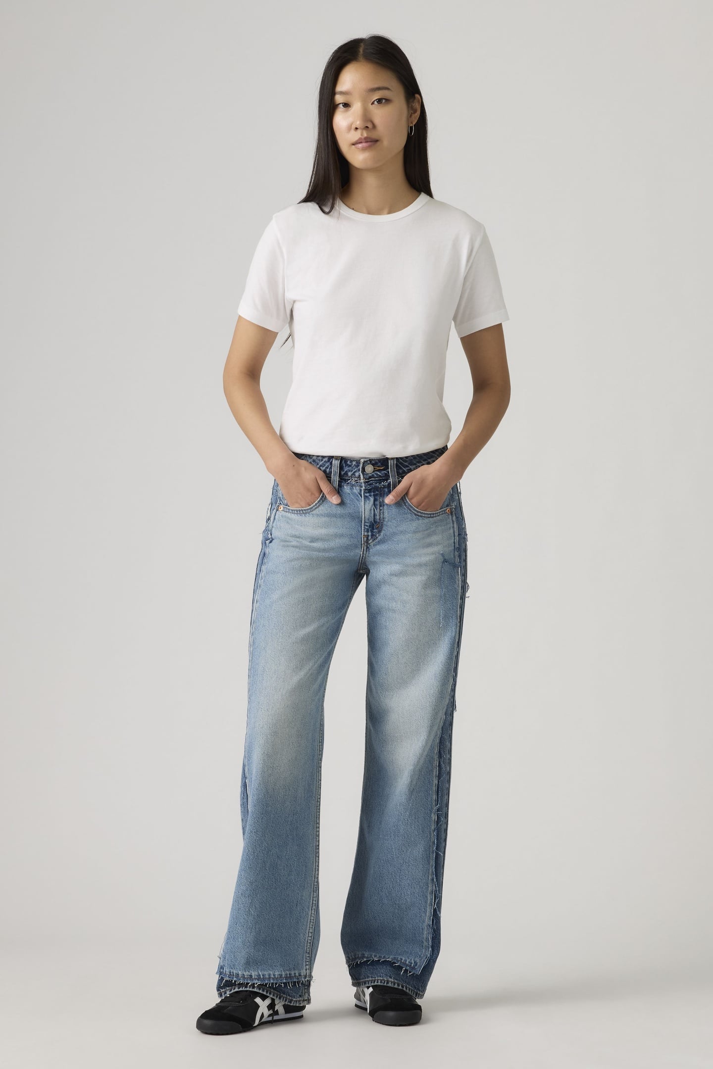 LOW LOOSE DECON JEANS 1