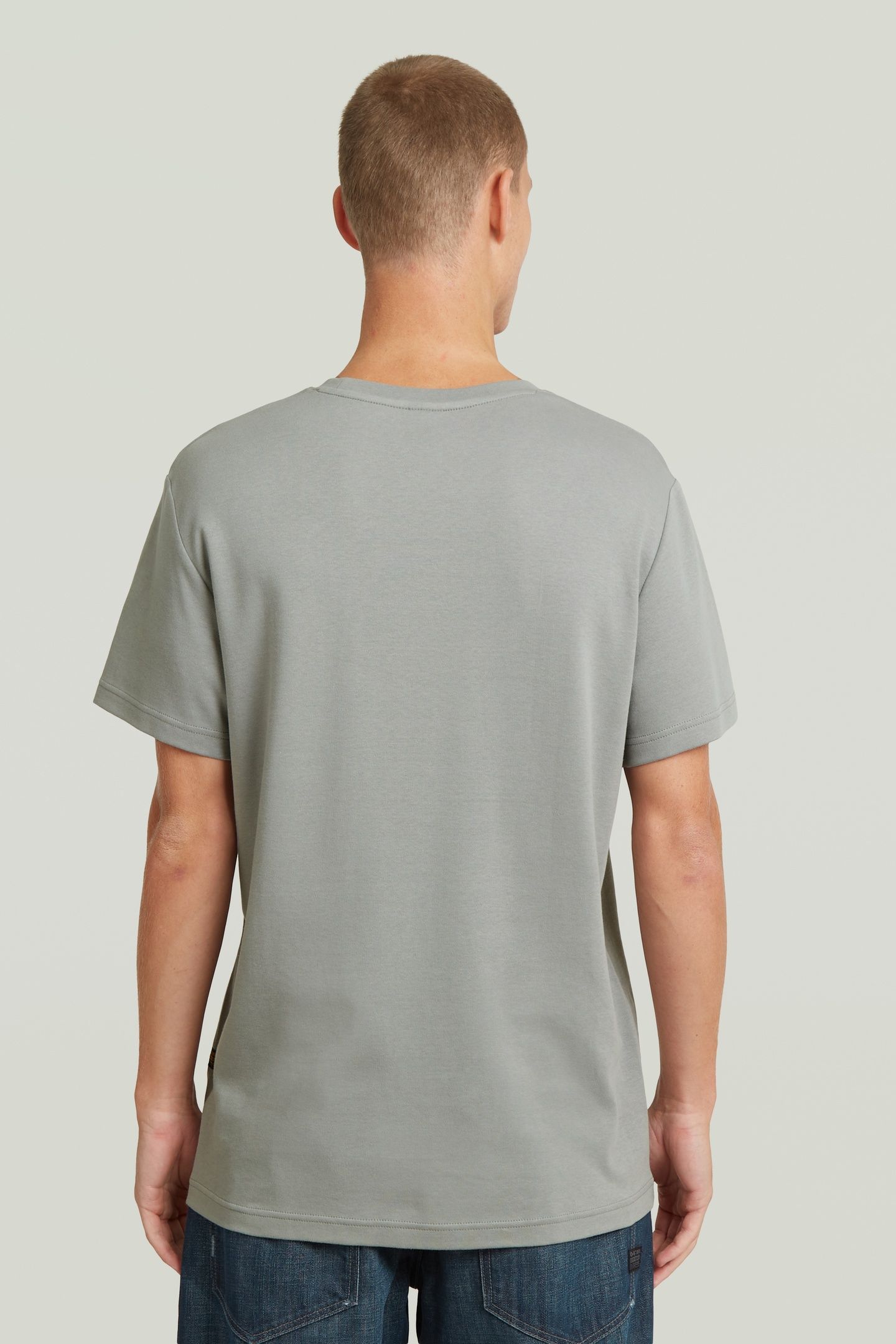 SCRIPT R T DARK GREY 5
