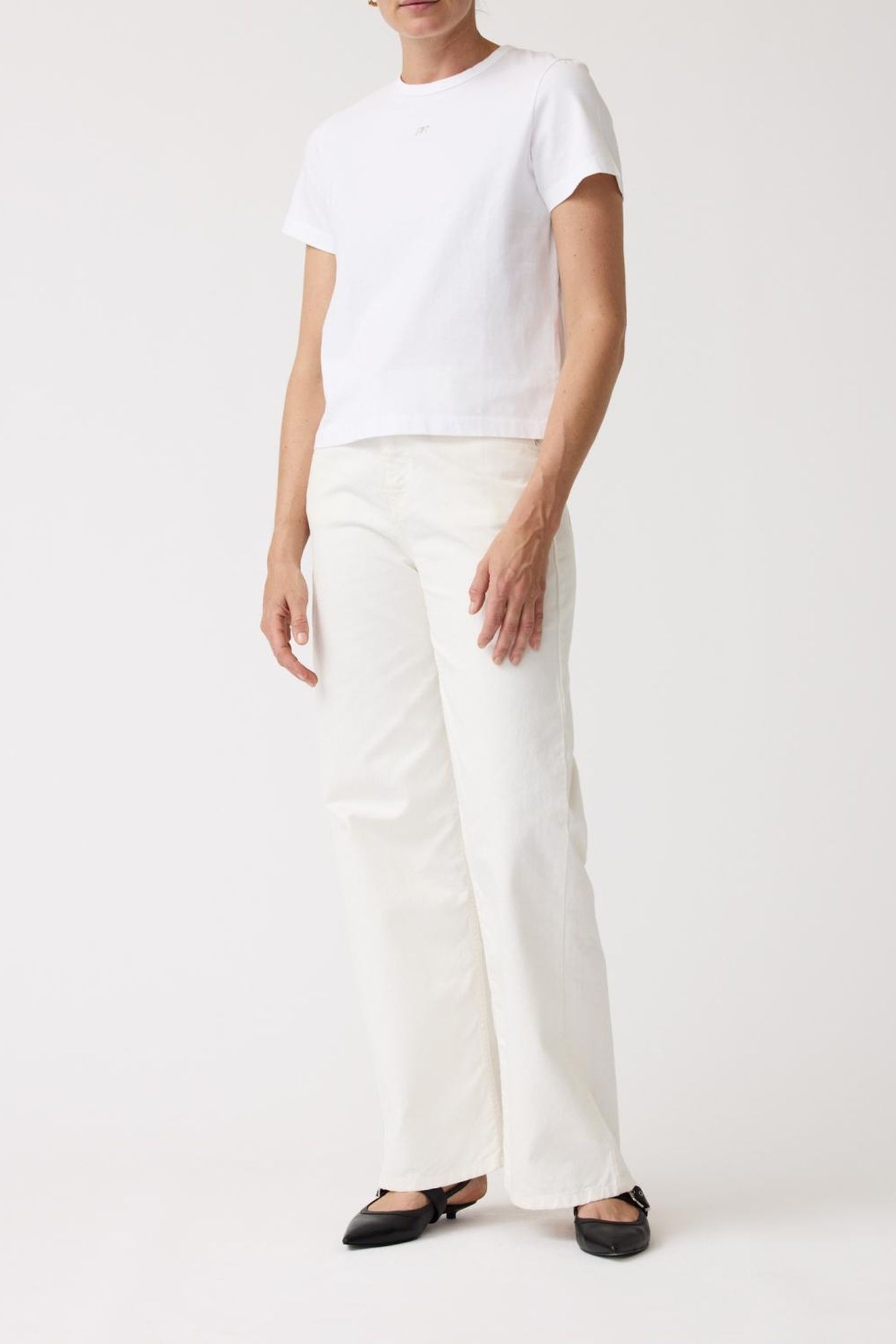 BROOM LOGO T VERY WHITE 2