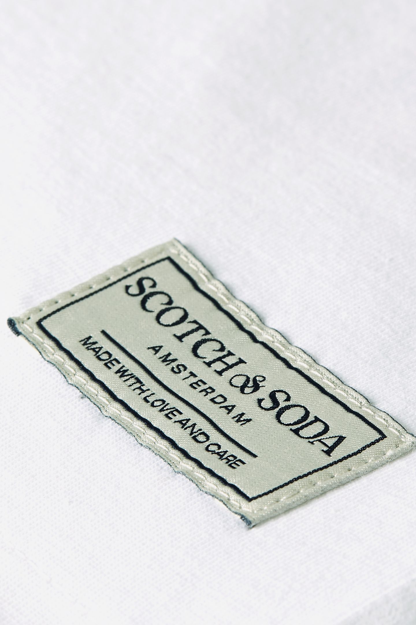 CORE RAW-EDGED RELAXED-FIT GARMENT-DYED T-SHIRT BRIGHT WHITE 3