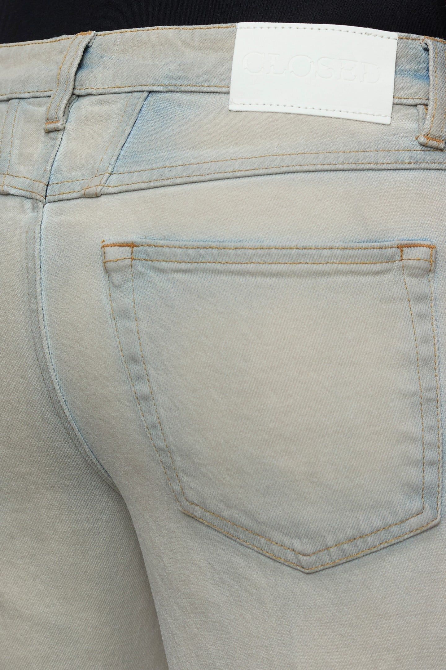GILLAN LIGHT BLUE 3