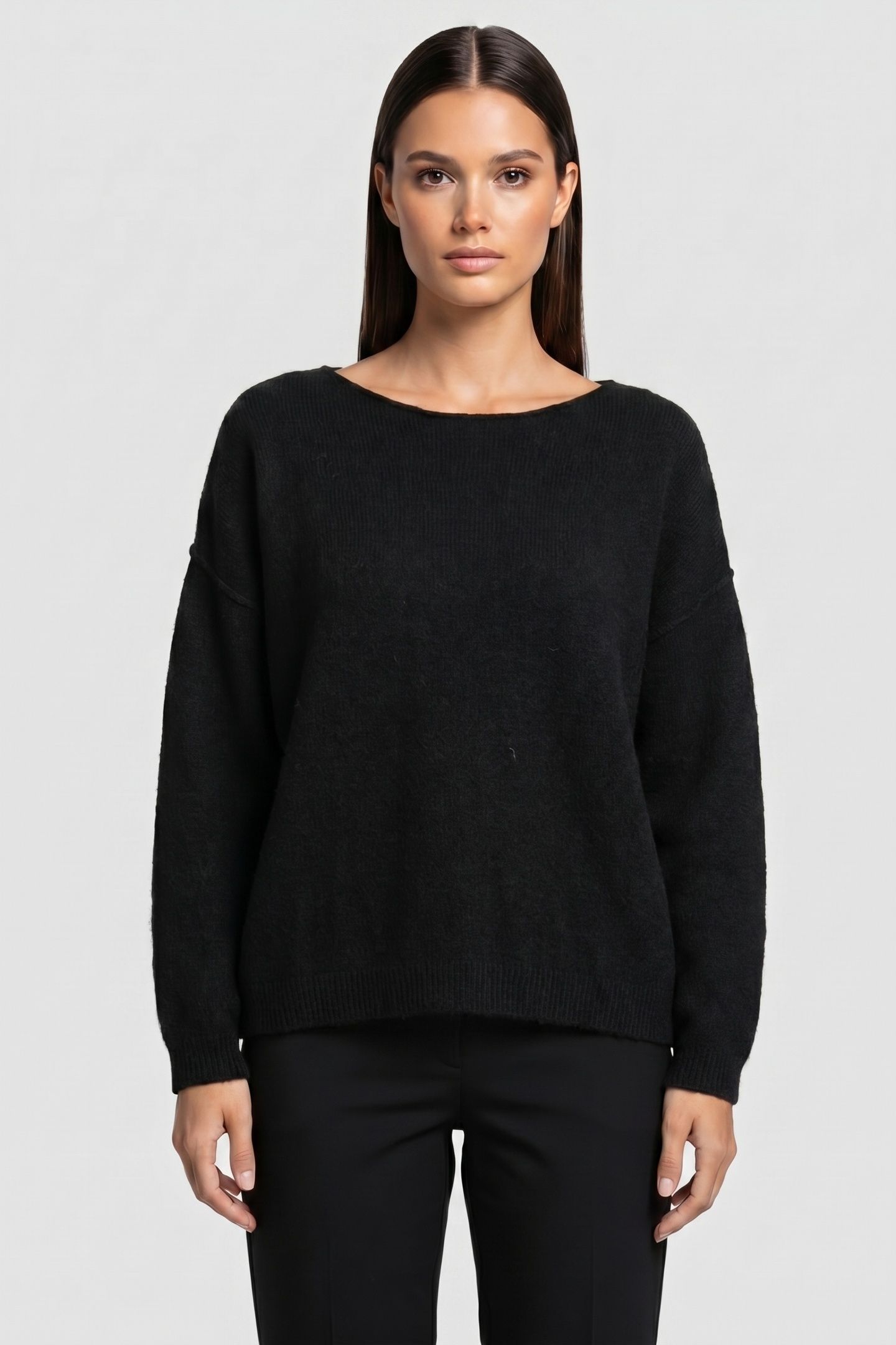 CREW-NECK OUTSIDE SEAMS BLACK 2