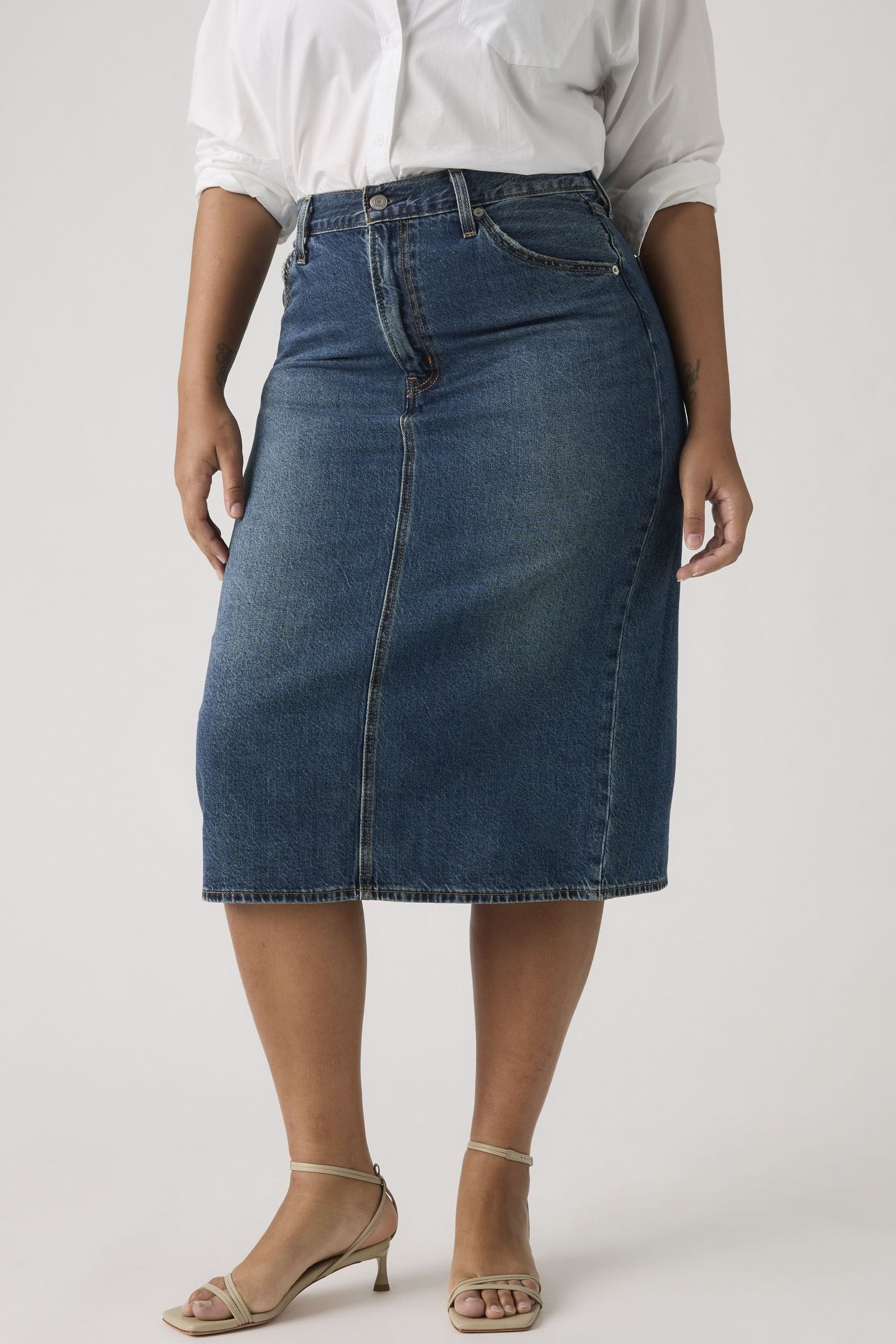 HIGH RISE BACK SLIT SKIRT 2