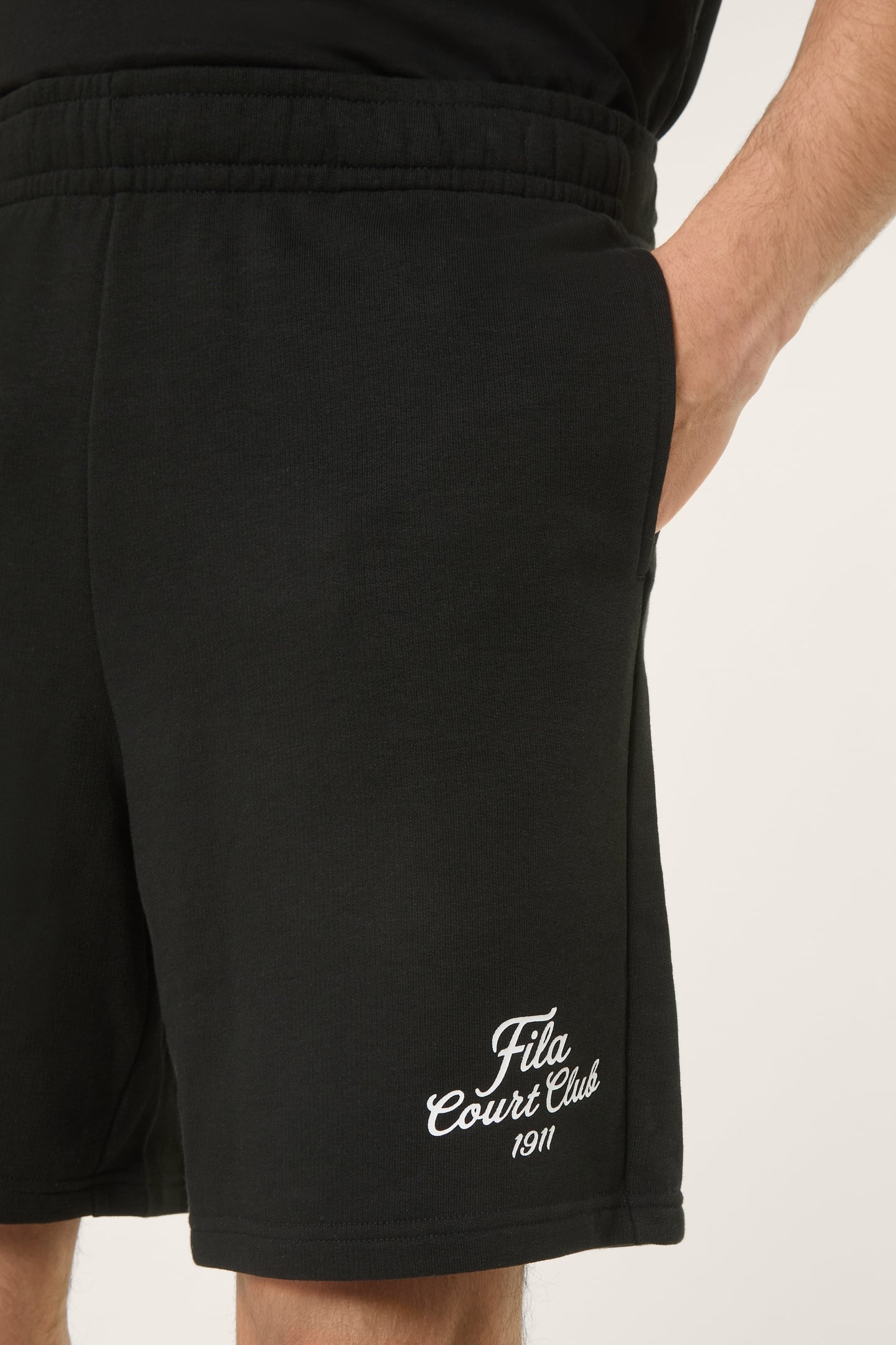 VILLA RELAXED GRAPHIC SHORTS BLACK 4