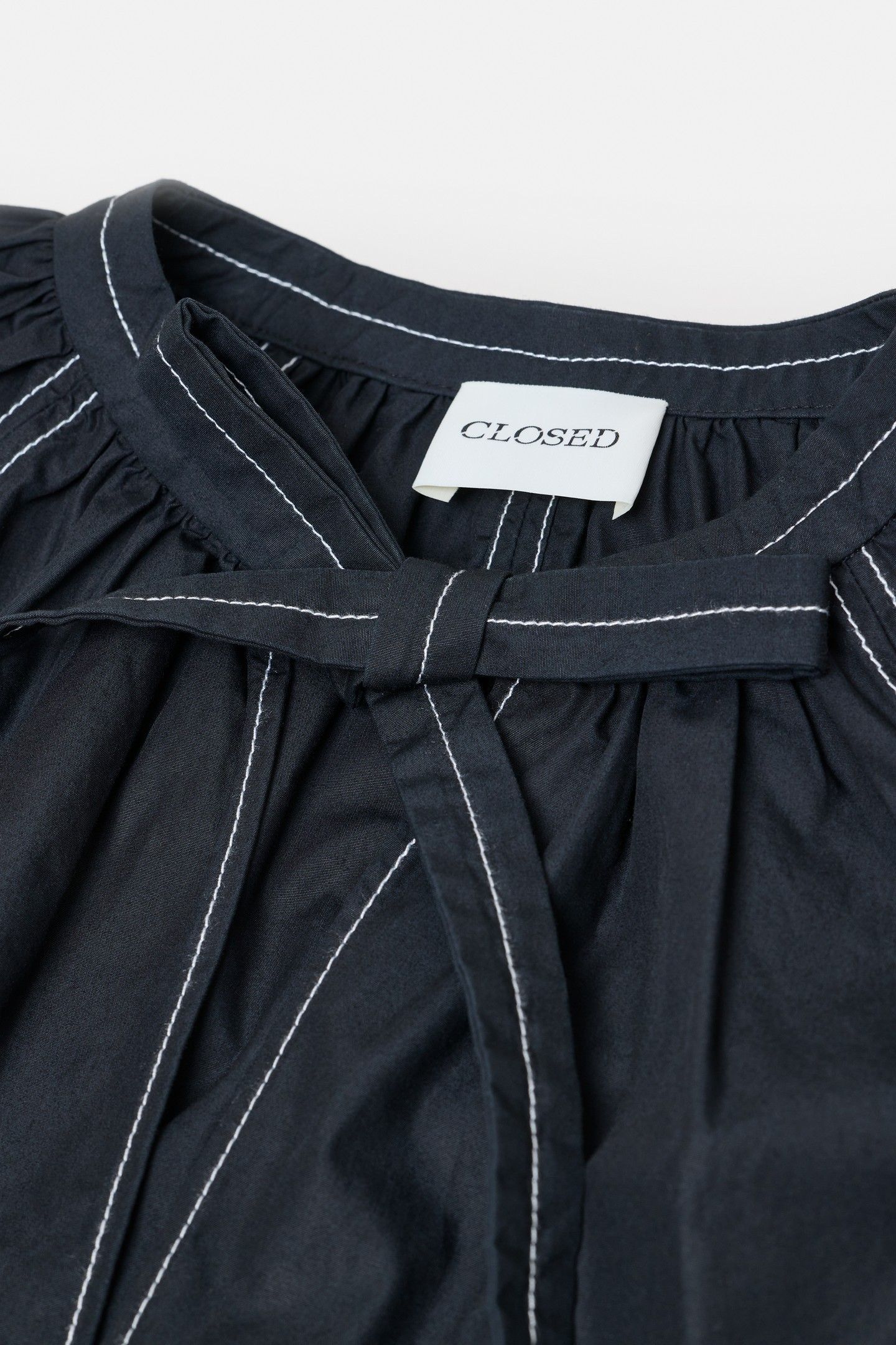 CROPPED TOP BLACK 4