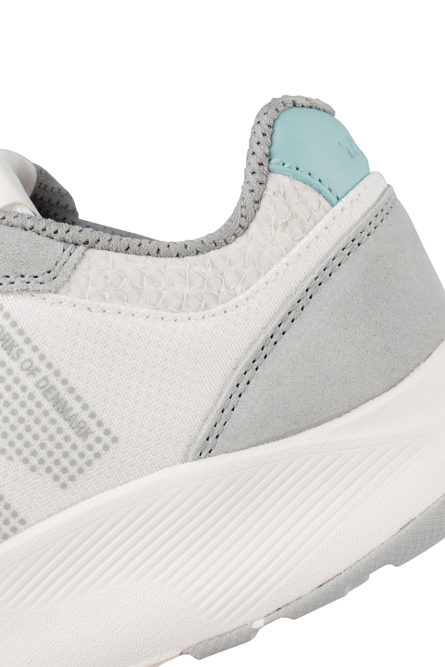 MATHILDE RUNNER FROSTED SKY 4