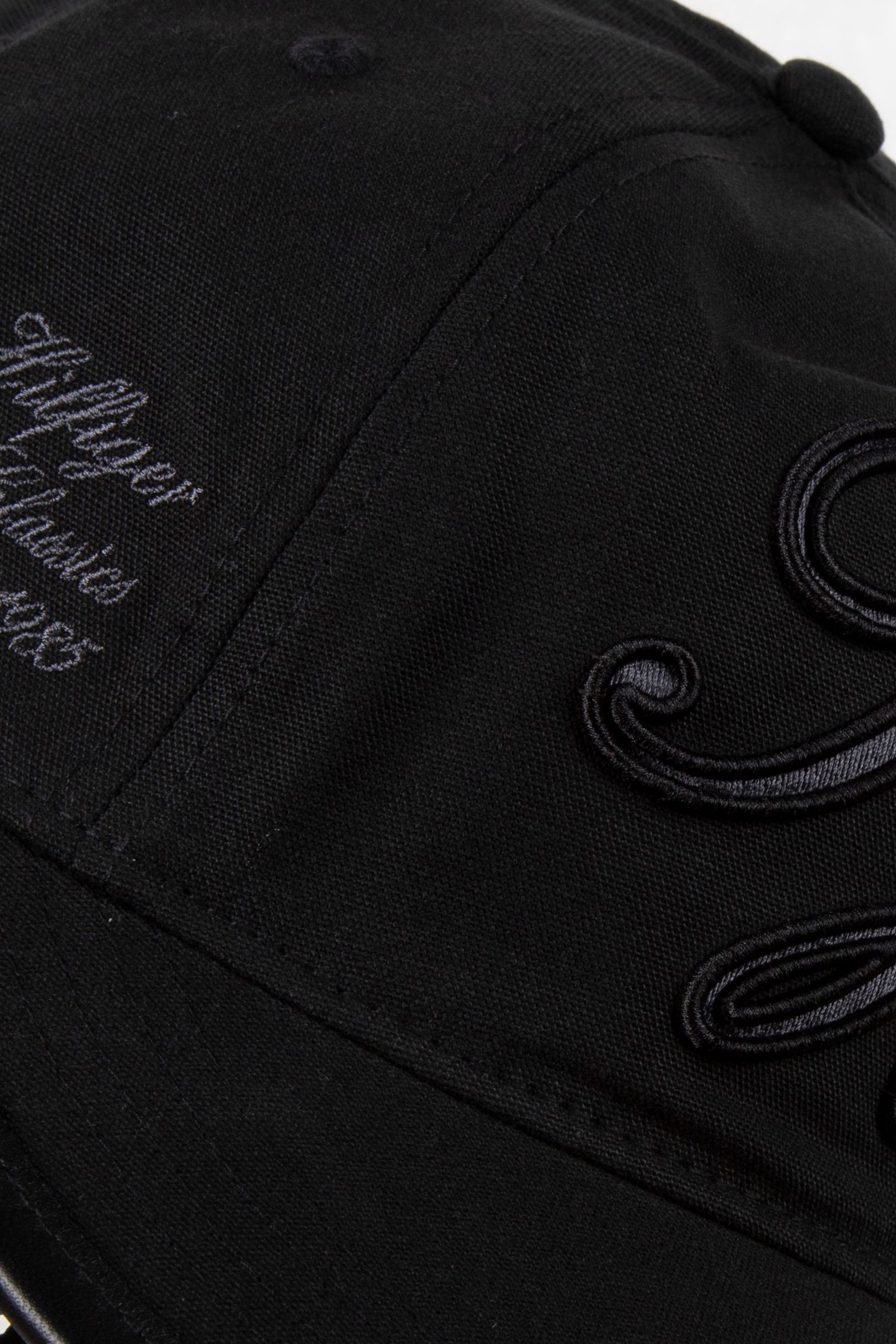 SCRIPT ELEVATED CAP BLACK 5