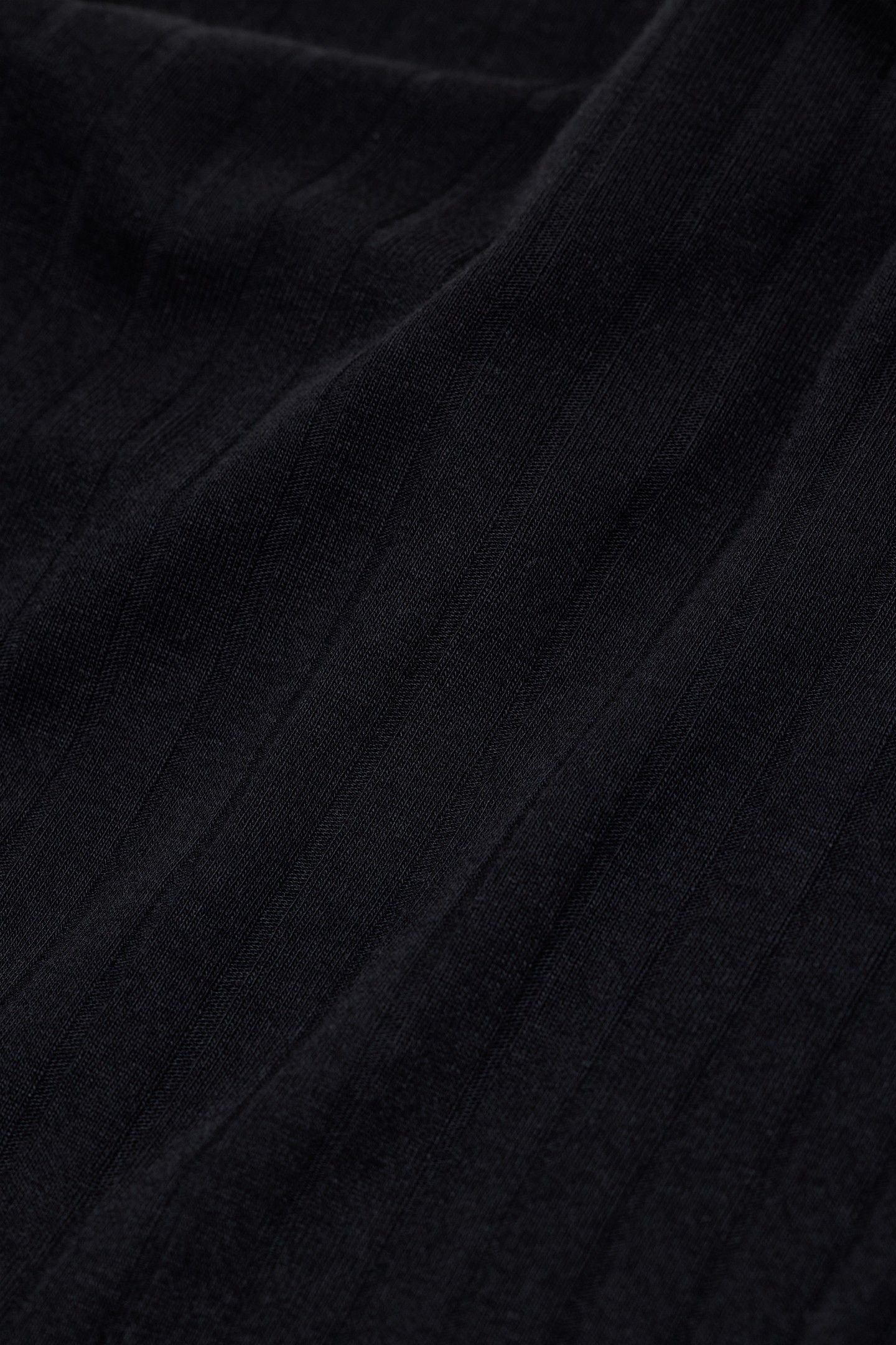 DROPPED LONGSLEEVE BLACK 5