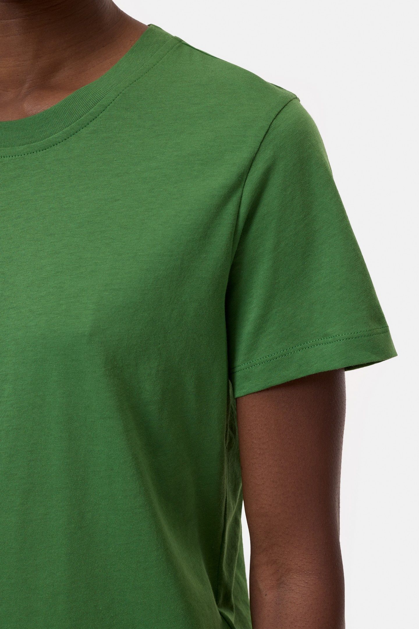 BASIC T-SHIRT MATCHA GREEN 8