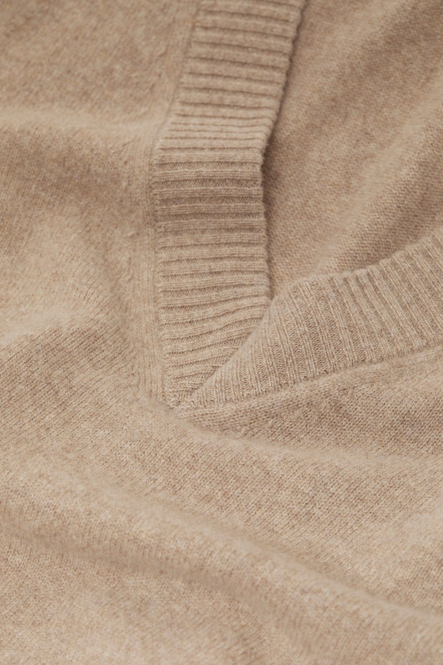 V-NECK DRESS DARK CHINO BEIGE 3