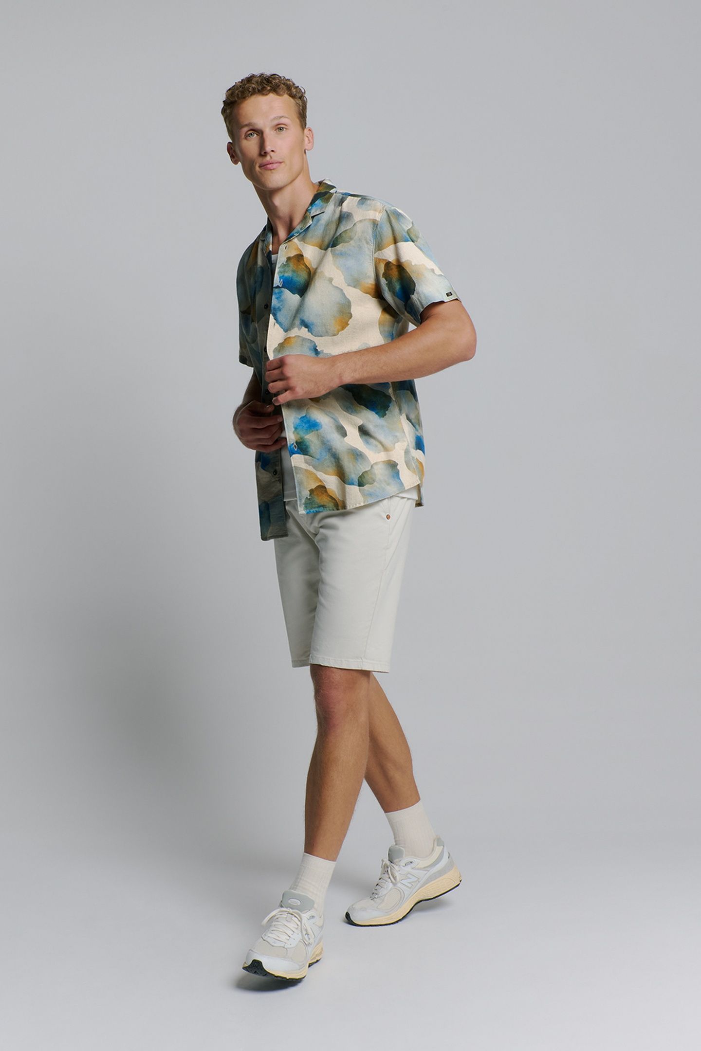 SHIRT SHORT SLEEVE REVERS COLLAR ALLOVER PRINTED WITH LINEN 1