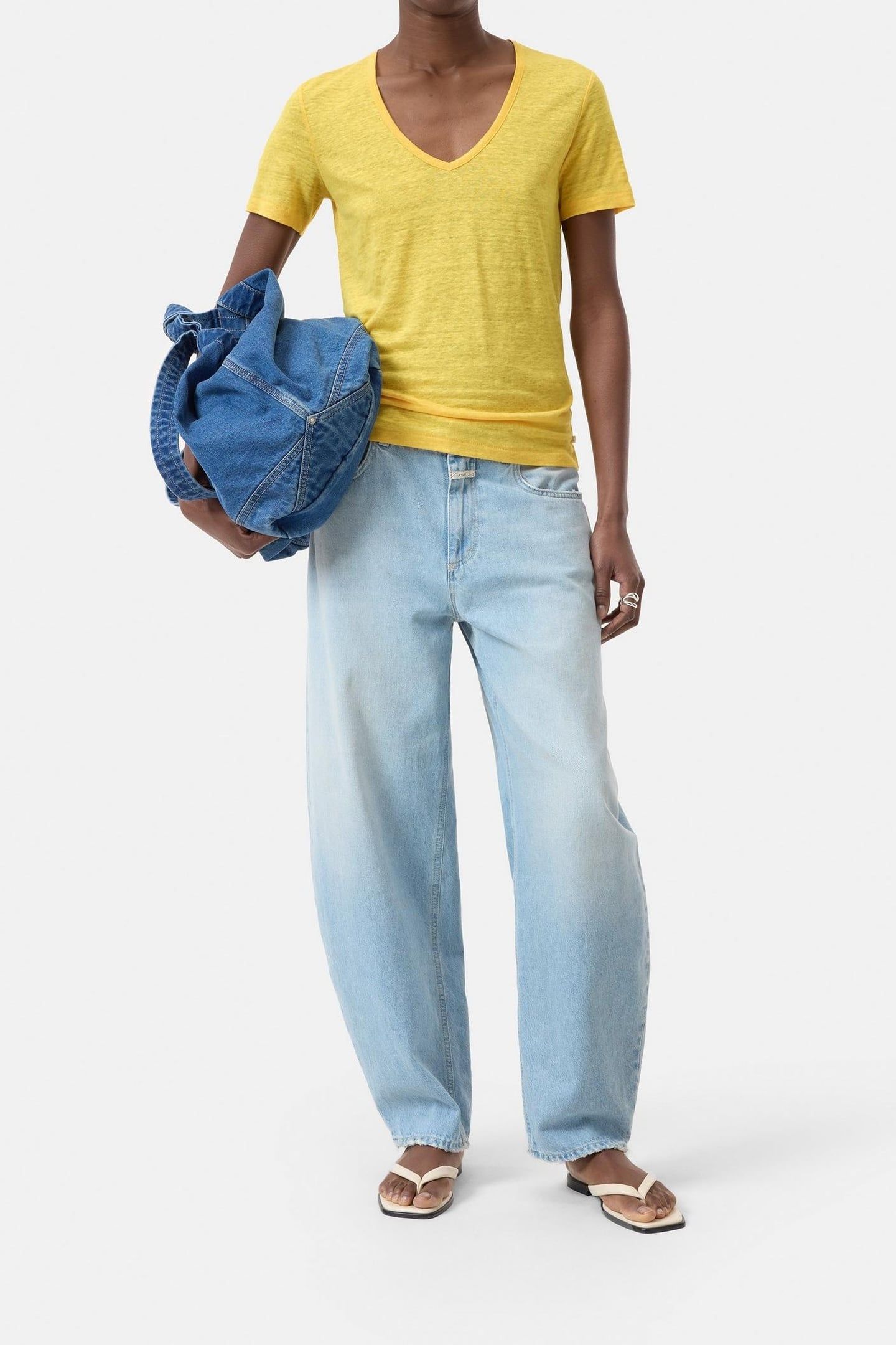 V-NECK MANGO YELLOW 1