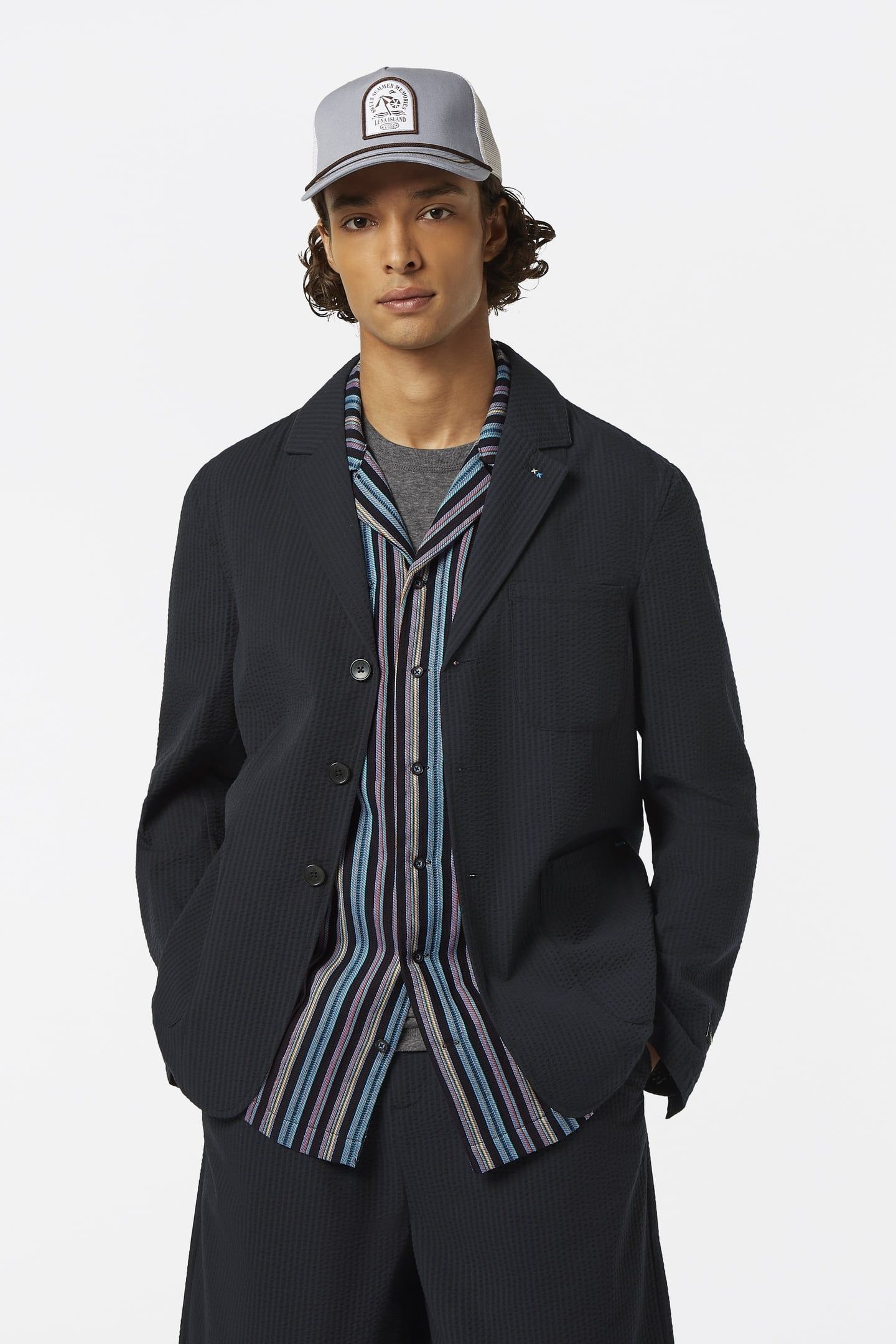 UNCONSTRUCTED 3-BUTTON COTTON-BLEND SEERSUCKER BLAZER WASHED 2