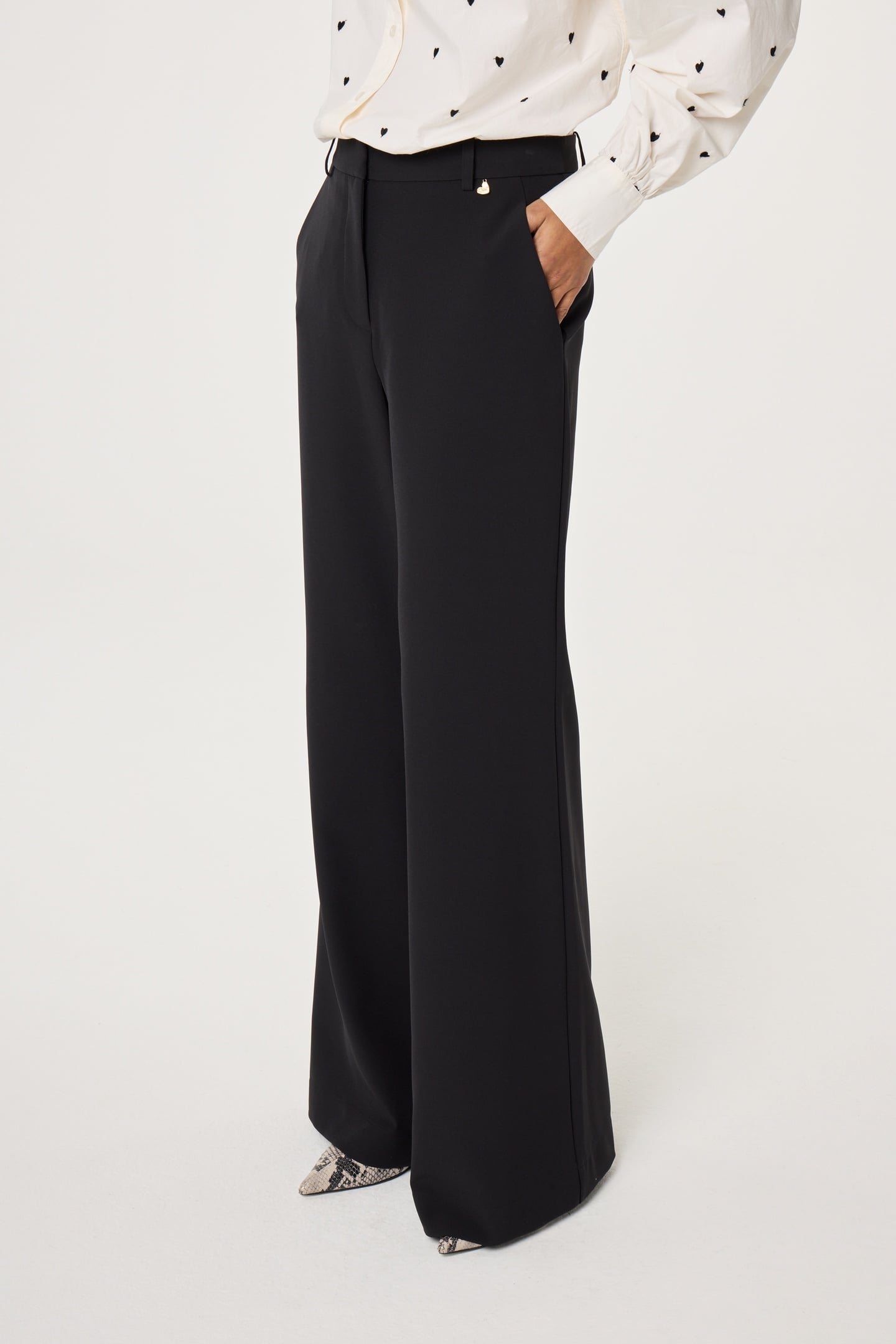 PUCK TROUSERS BLACK 1