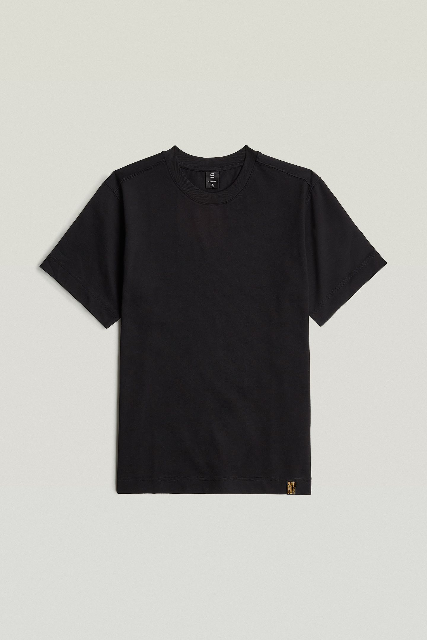 ESSENTIAL R T BLACK 5