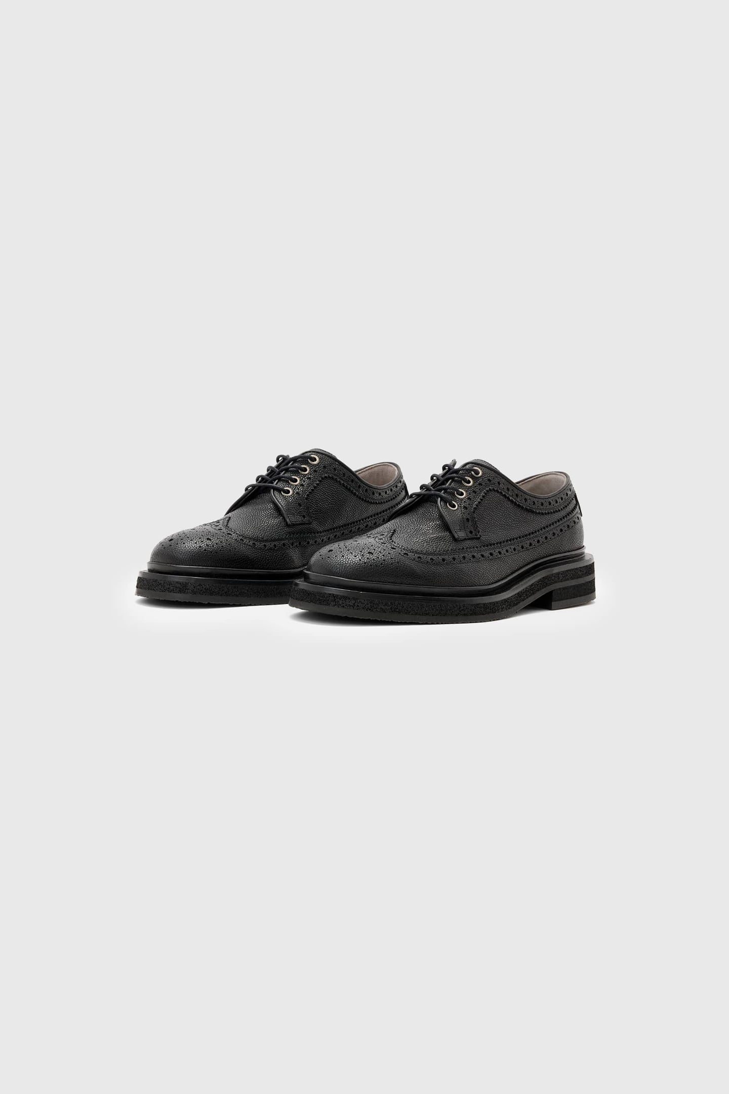 ESCHER BROGUE BLACK GRAIN 1