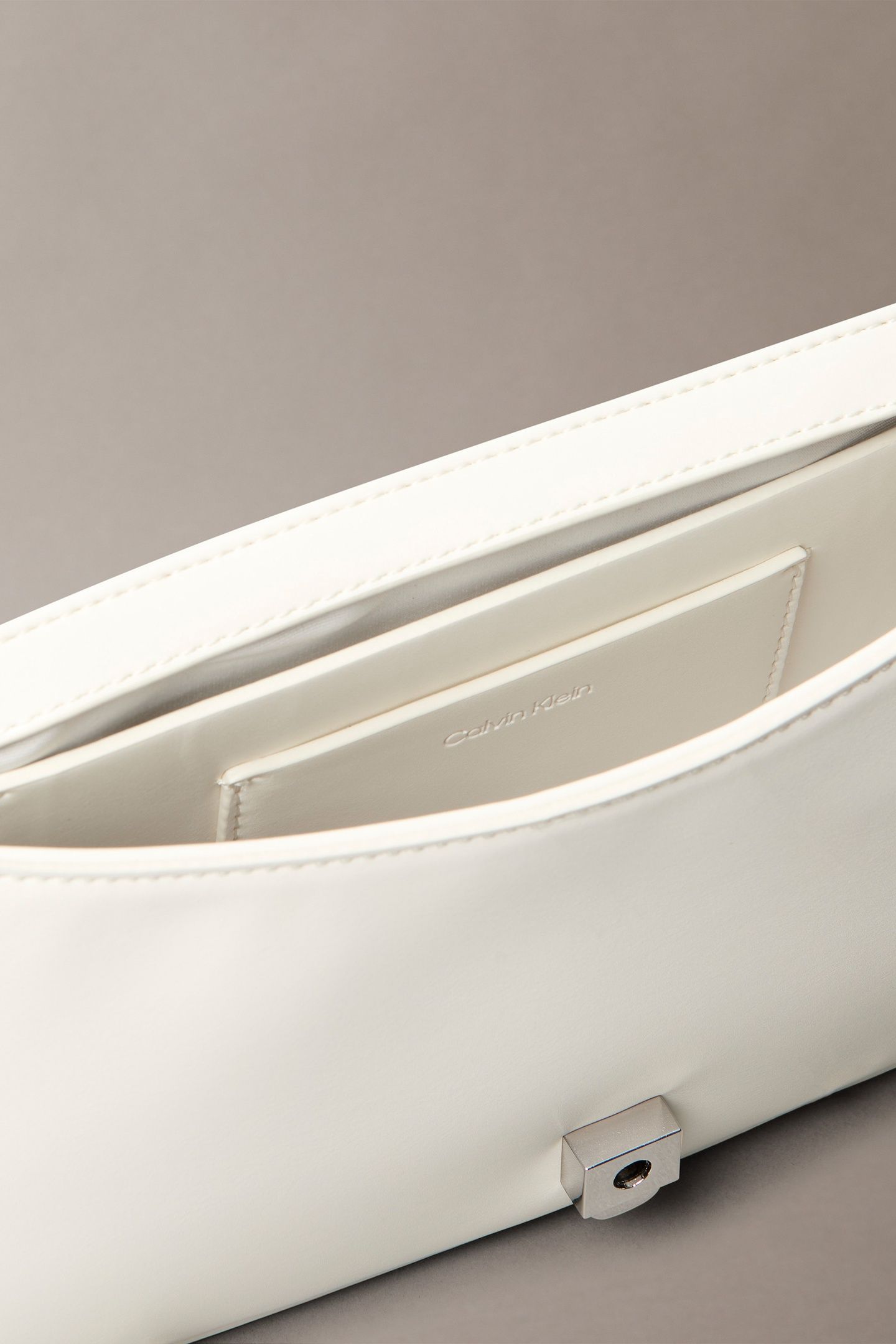 QUILTED TOP HANDLE CROSSOVER LILY WHITE 4